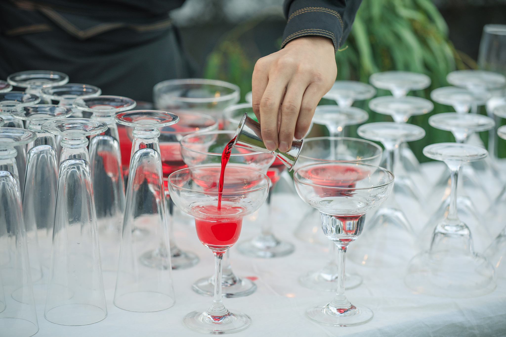 鸡尾酒与食品科学的奇妙邂逅：从历史到科技应用