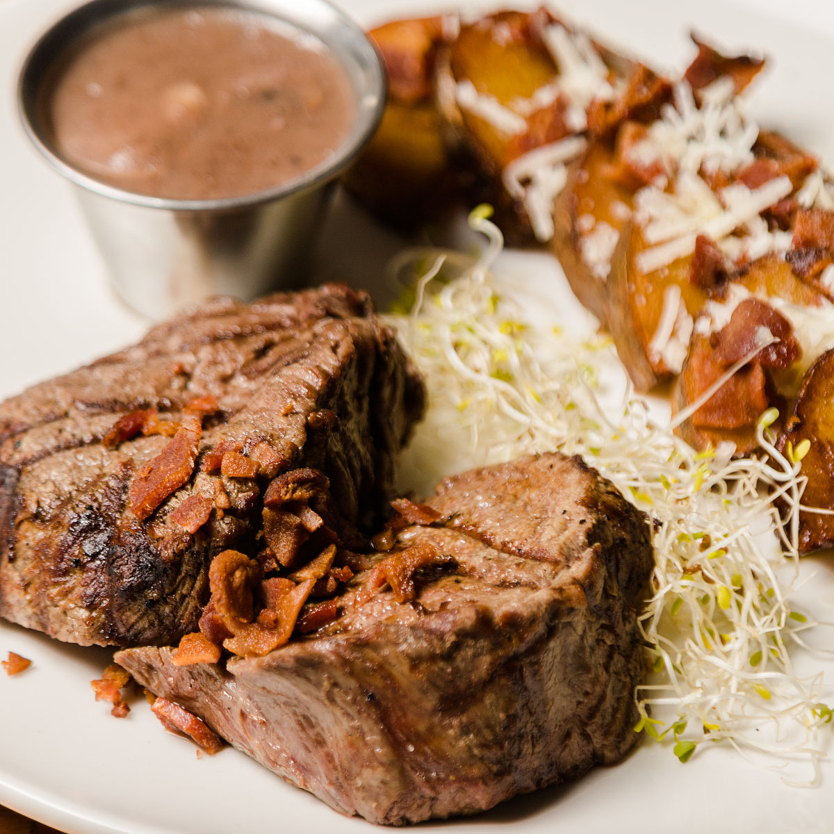 关于探店的文案条理清晰语言相对诙谐幽默