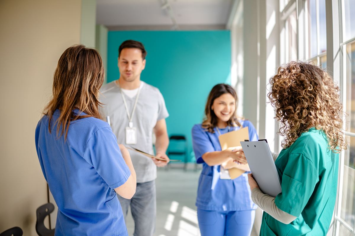 护理专业就业前景分析：未来发展方向及提升竞争力