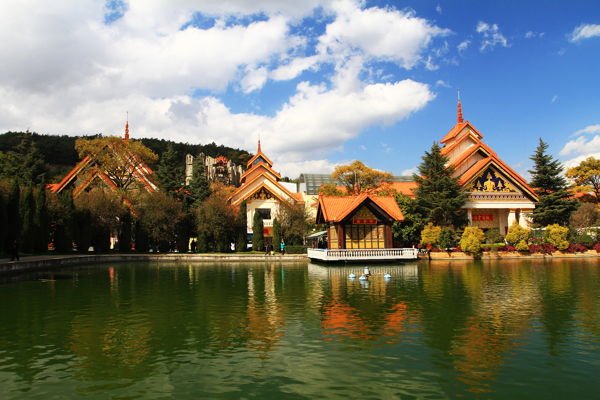 西双版纳旅游攻略：必玩景点、特色美食、住宿推荐