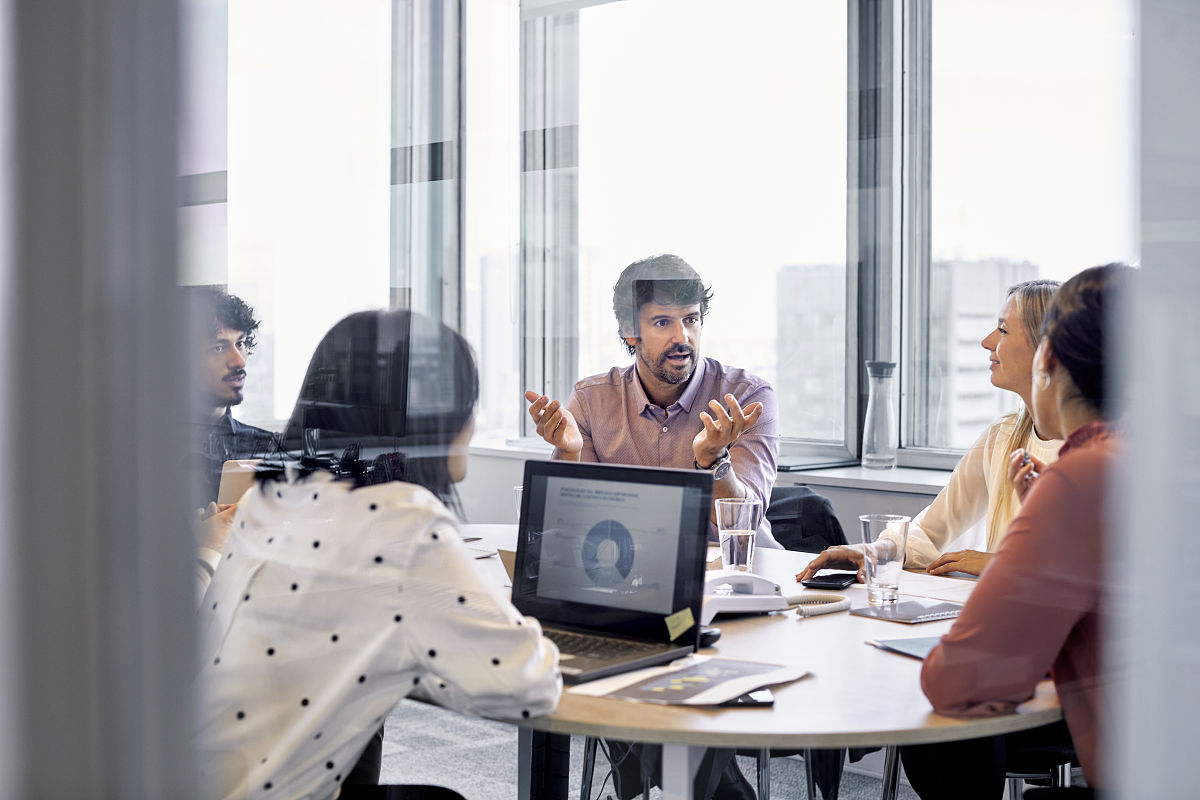 如何回答HR问学酒店管理专业的为什么想应聘汽车零件公司