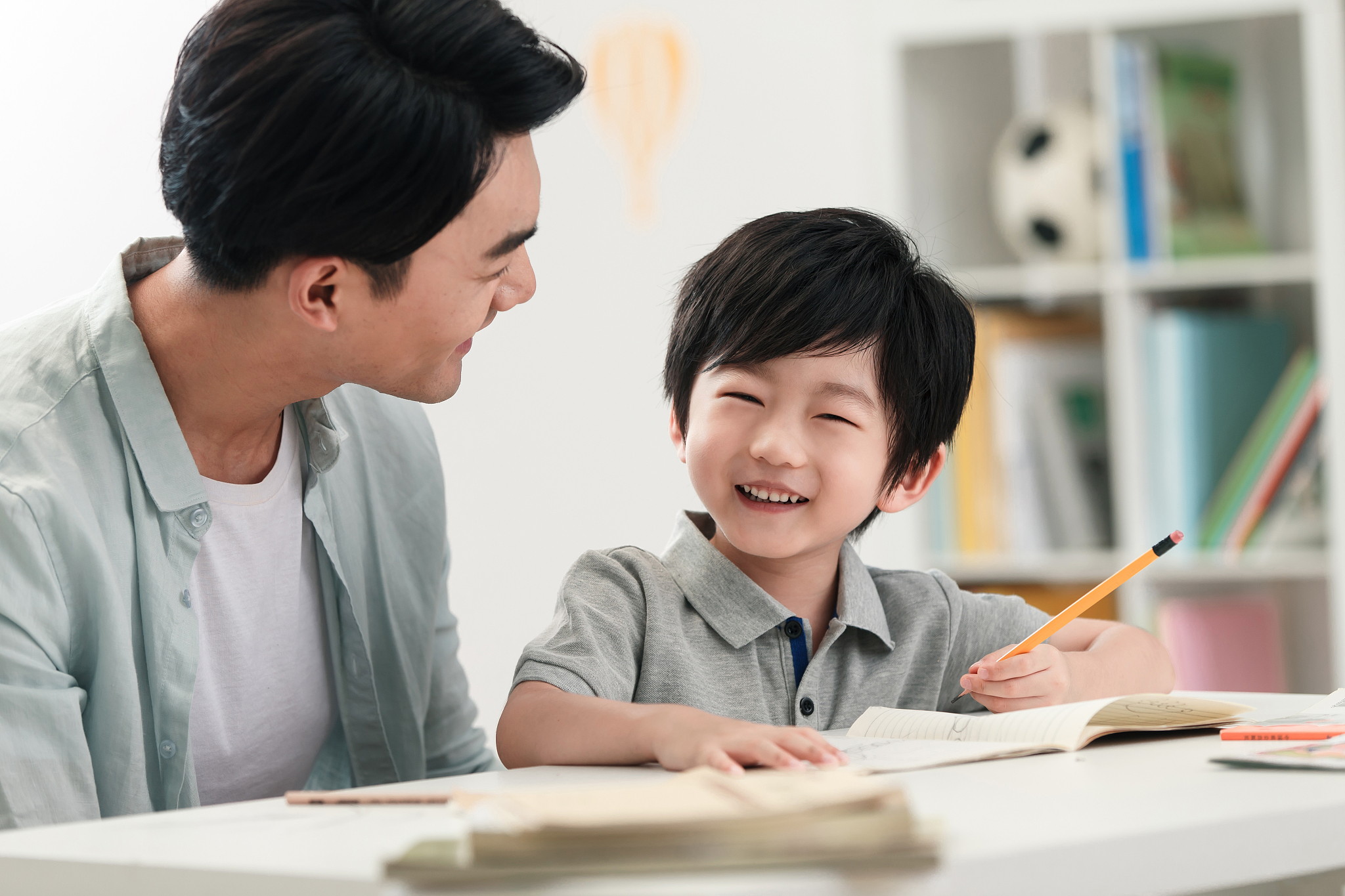 家长不会辅导孩子作业怎么办？如何有效帮助孩子完成作业