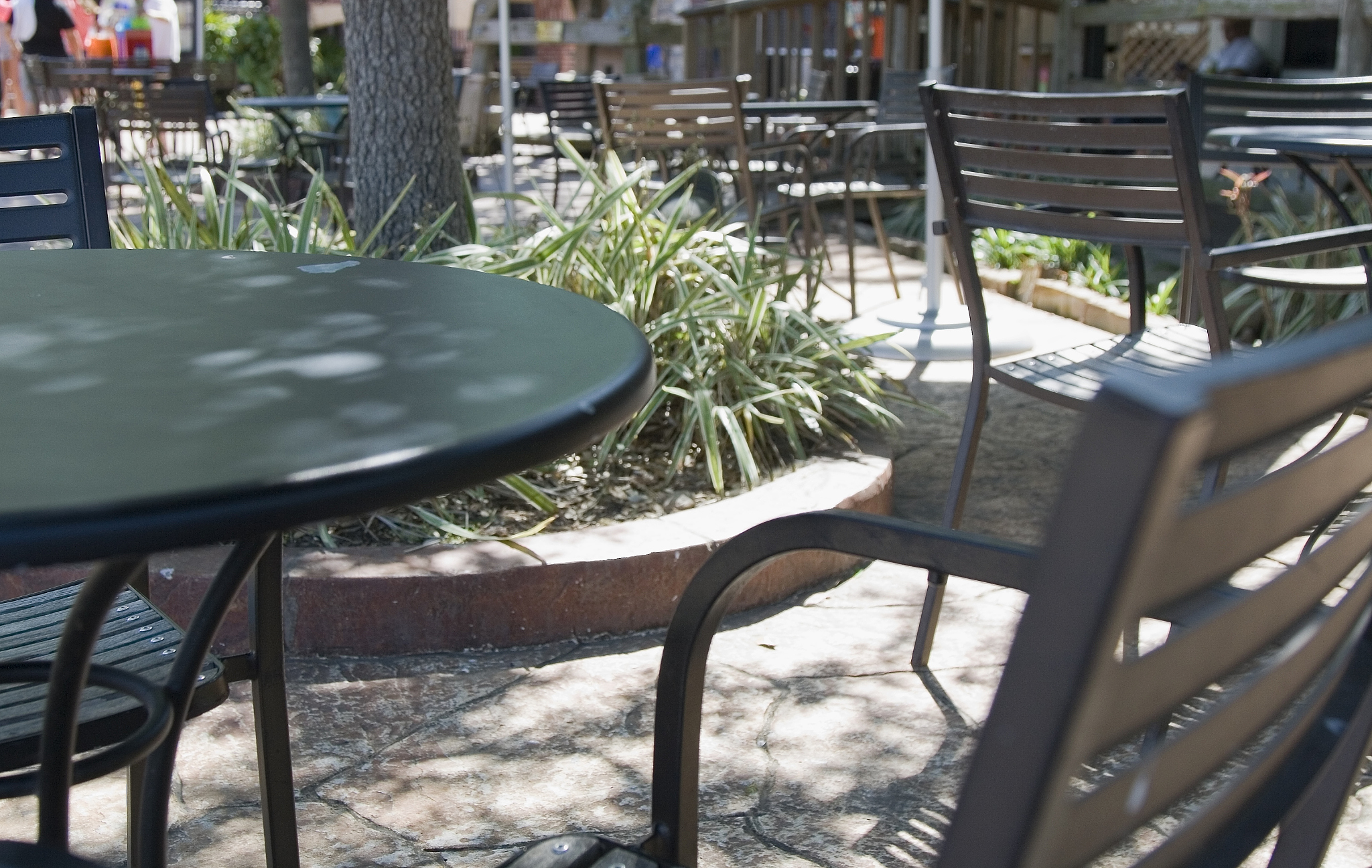 露台花园创意吧台椅让生活赋予美学坐在这里聚会闲聊喝喝咖啡舒适又惬意简约耐看的高脚椅提升你的户外空间的品味档次简约轻奢风的造型是空间的点睛之笔有关户外高脚吧椅的文案大全