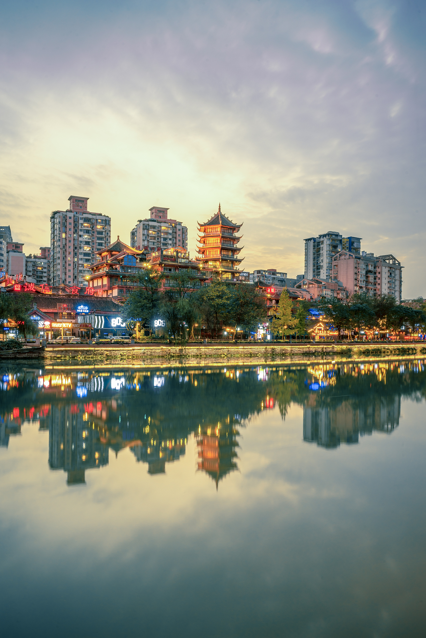 夜成都