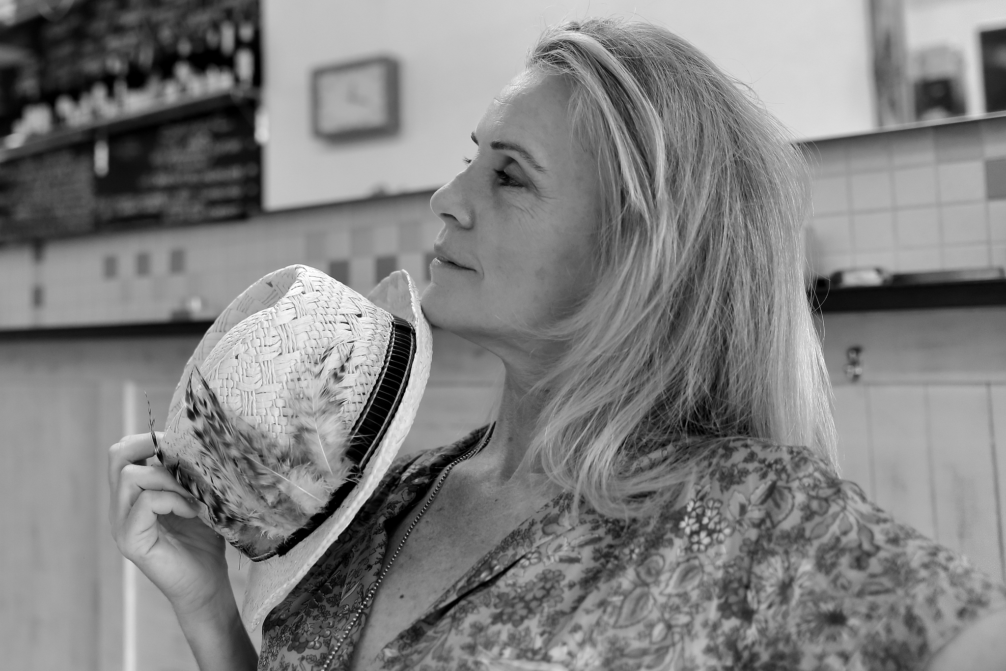 woman thinking in coffee