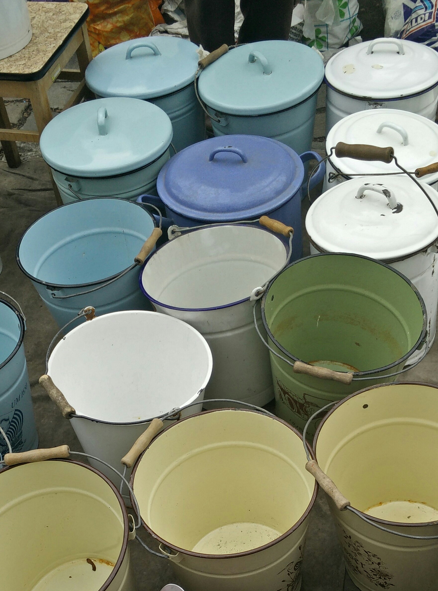 。涂料作为防腐蚀最主要的手段之一是因其具有什么优点