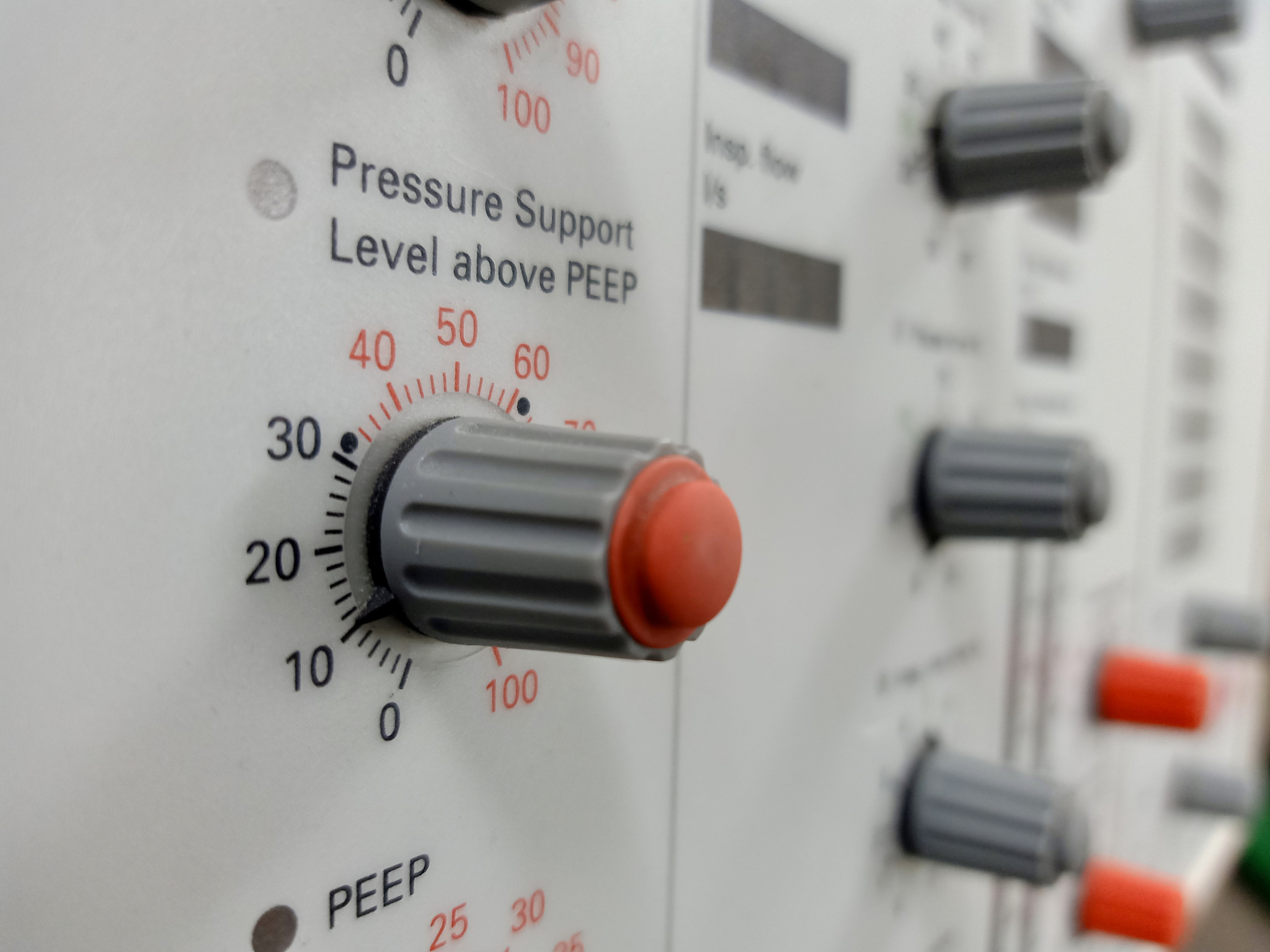 飞机上有哪些传感器飞机在飞机飞行过程中起的作用200字左右