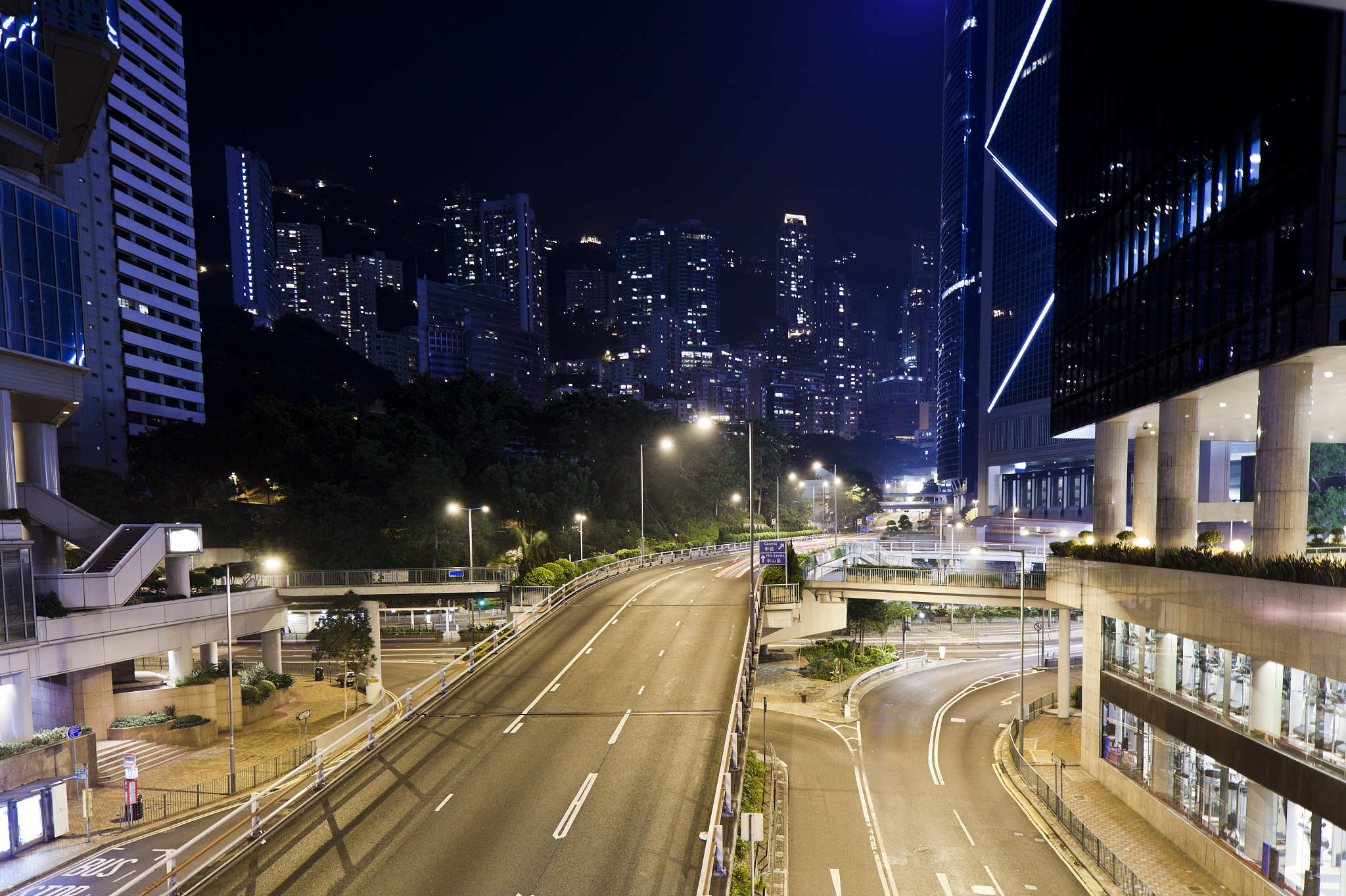 hong kong at night