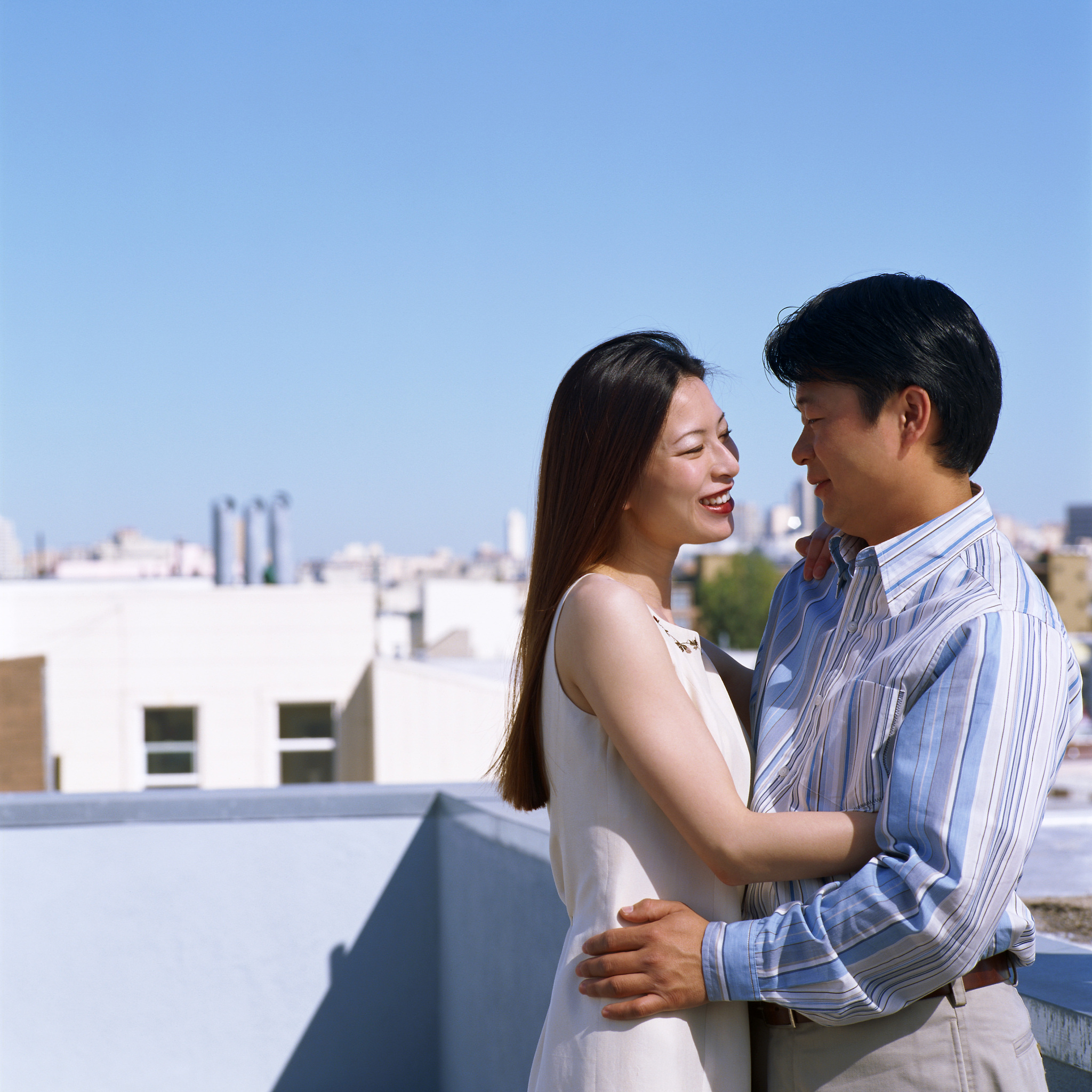 男朋友都爱搂女朋友肩膀吗，