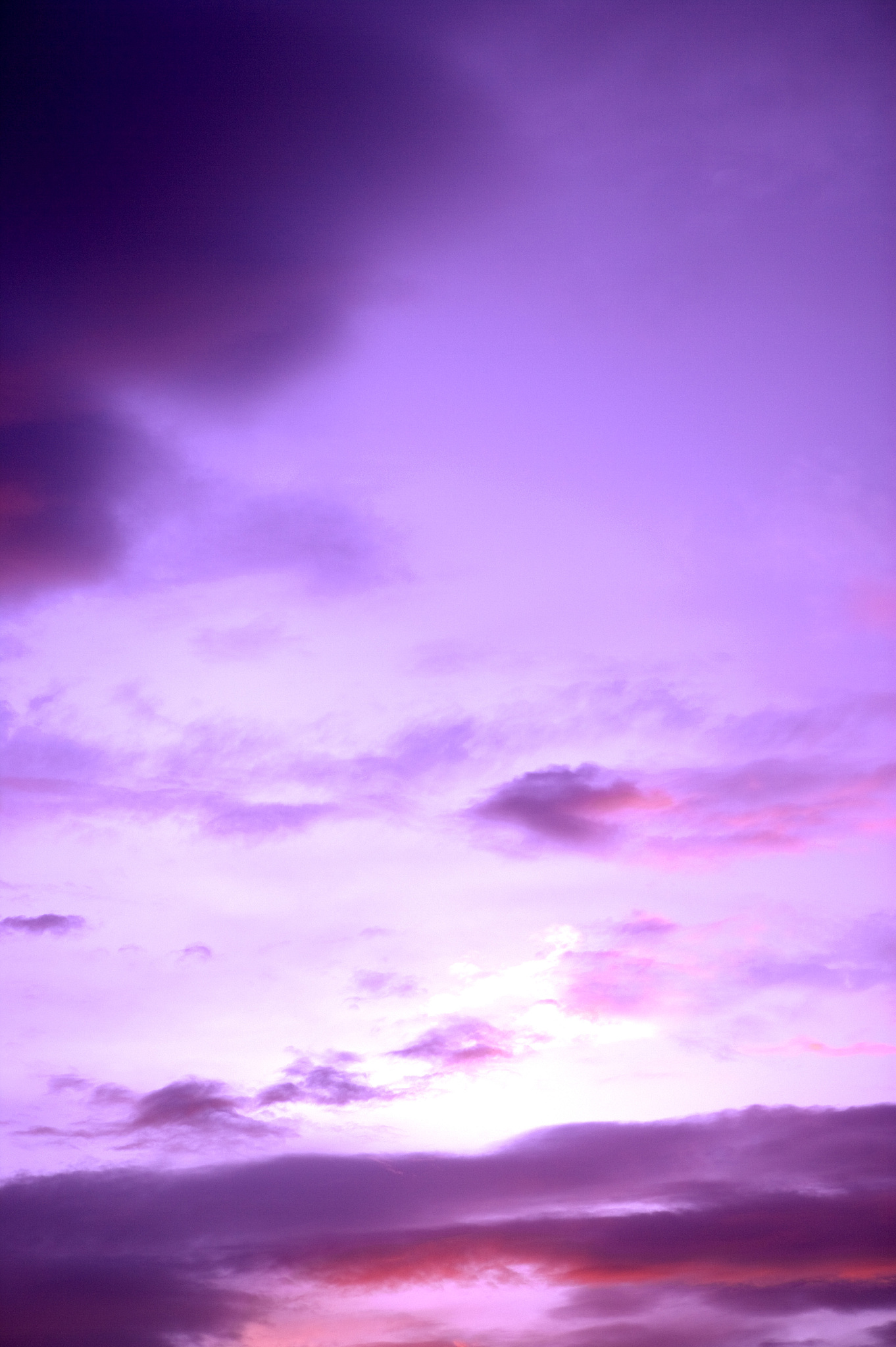 魅族20 Pro 星辰紫拍摄：探索神秘的紫色云彩