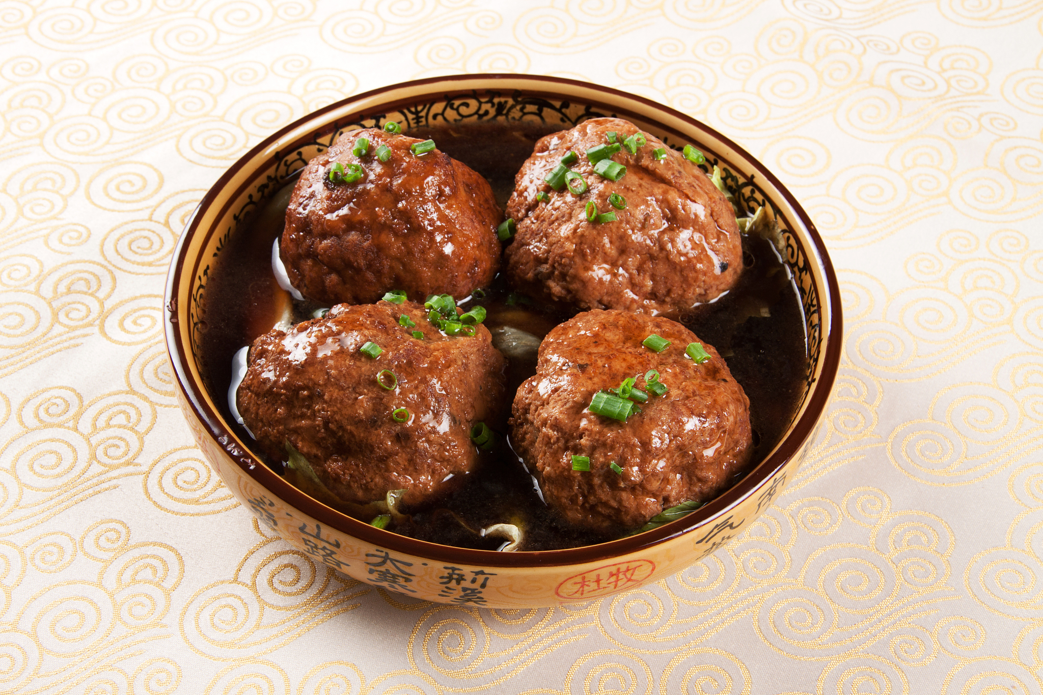 把红烧狮子头翻译成英文