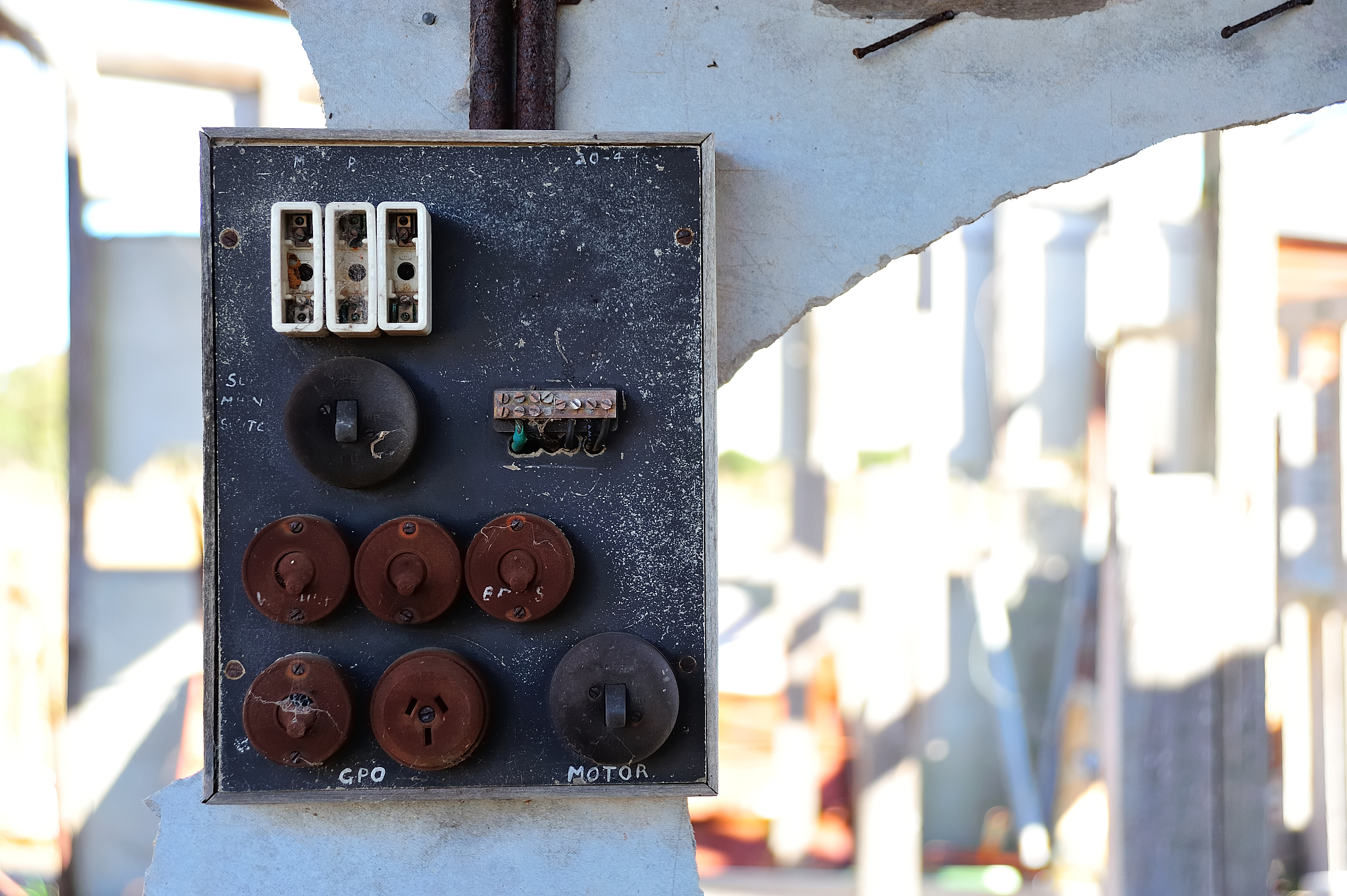 3M AD系列超能胶：快速牢固，轻松修复各种材料