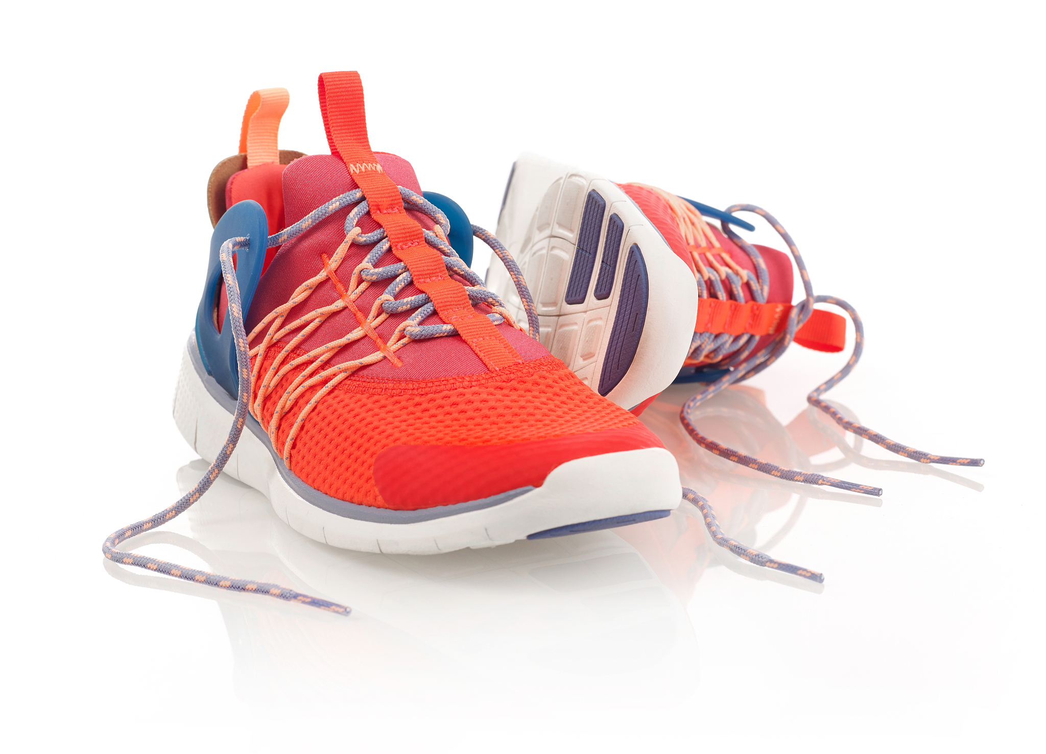 Analyzing shopuuecom and its sports shoe category generating Google ad descriptions Within 90 characters