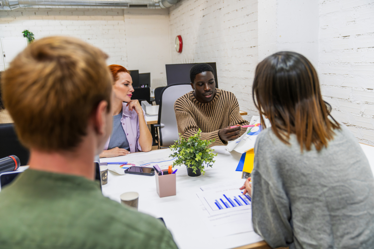 The Power of Collaboration: Student Community Service Online Discussion