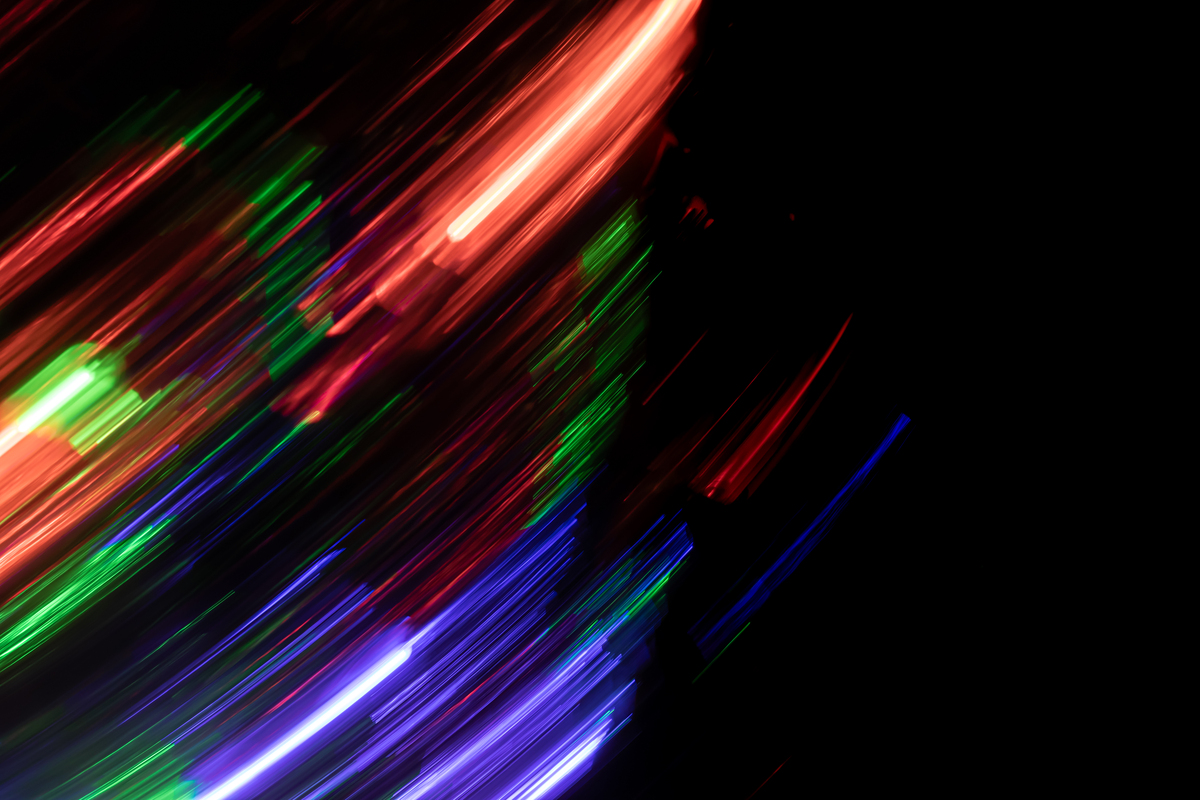 如何设计出五彩斑斓的黑