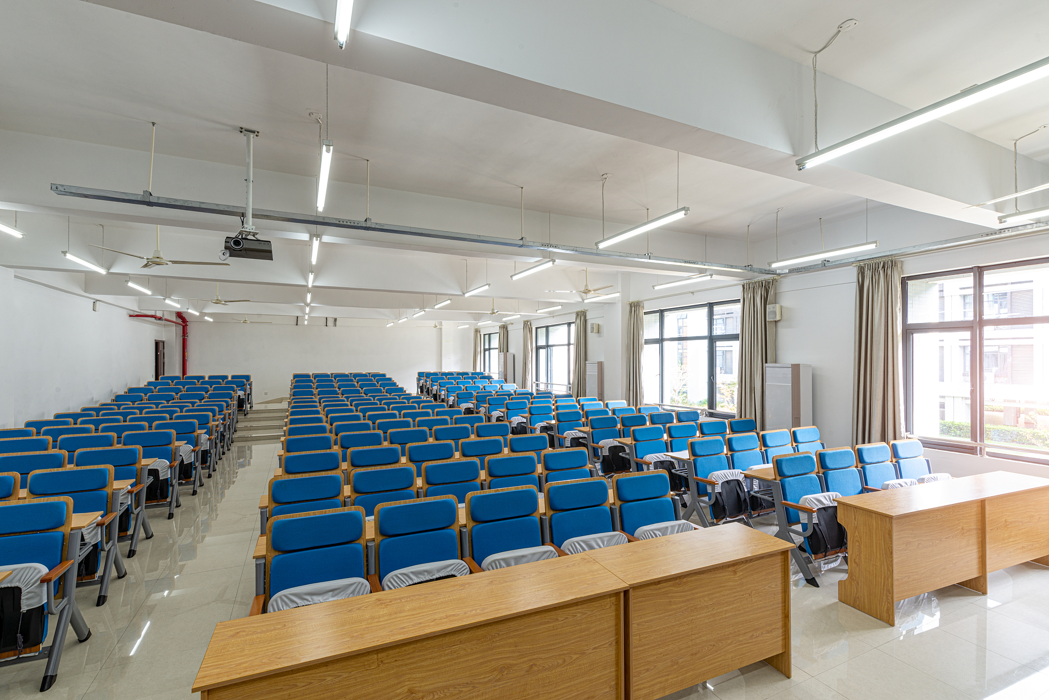 雅安职业技术学院教学模式与教学环境解析