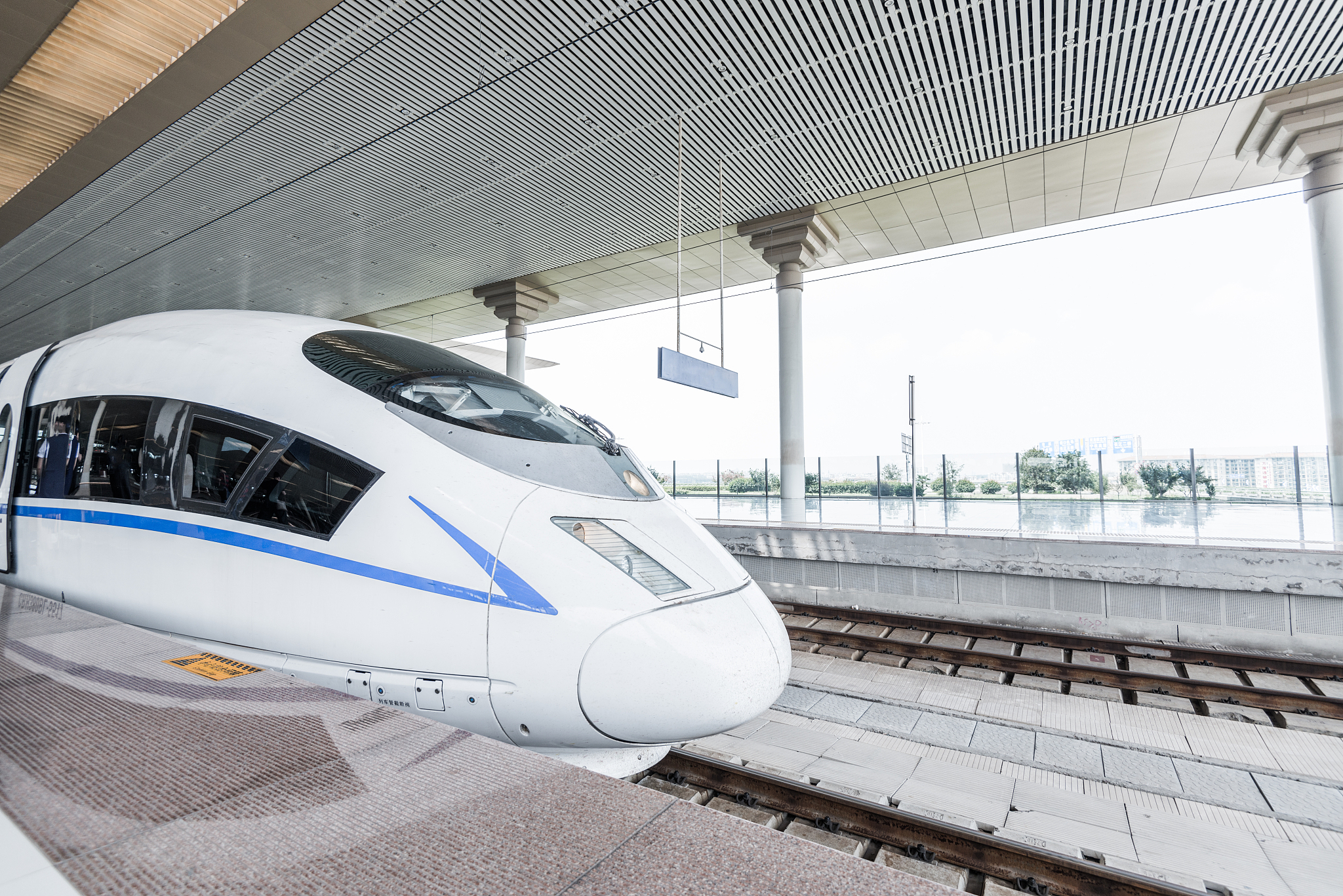 成都铁路学校解析高铁行业火爆的原因