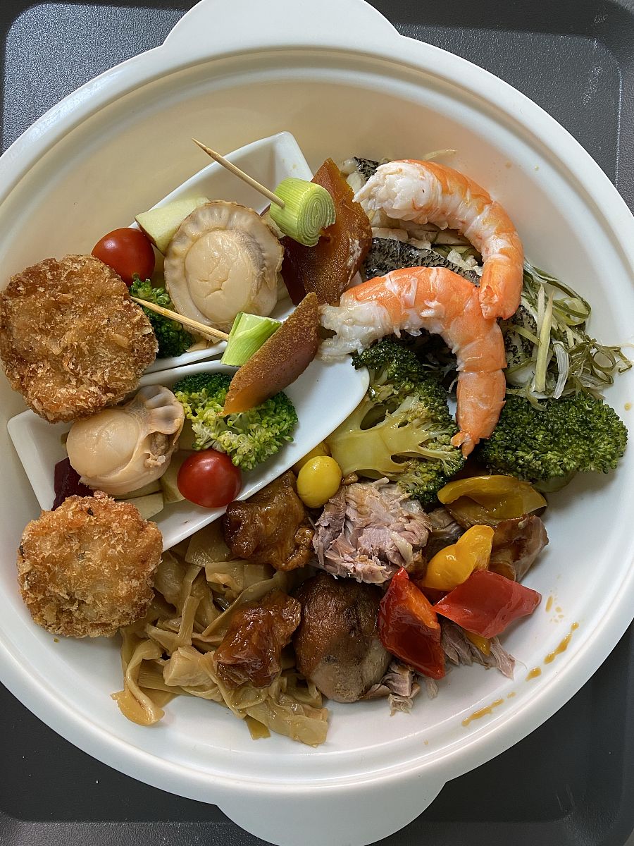 一天三餐吃什么食物能保持在1200卡路里以下以中国人普通人正常的饮食热性水果不能吃海鲜也不能吃高蛋白不能吃燕麦片不能吃。牛奶都不能吃。详细的饮食方案