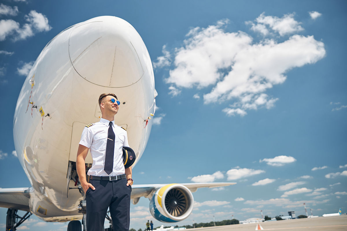 成都航空学校飞行技术专业就业前景分析：95%就业率，未来前景如何？