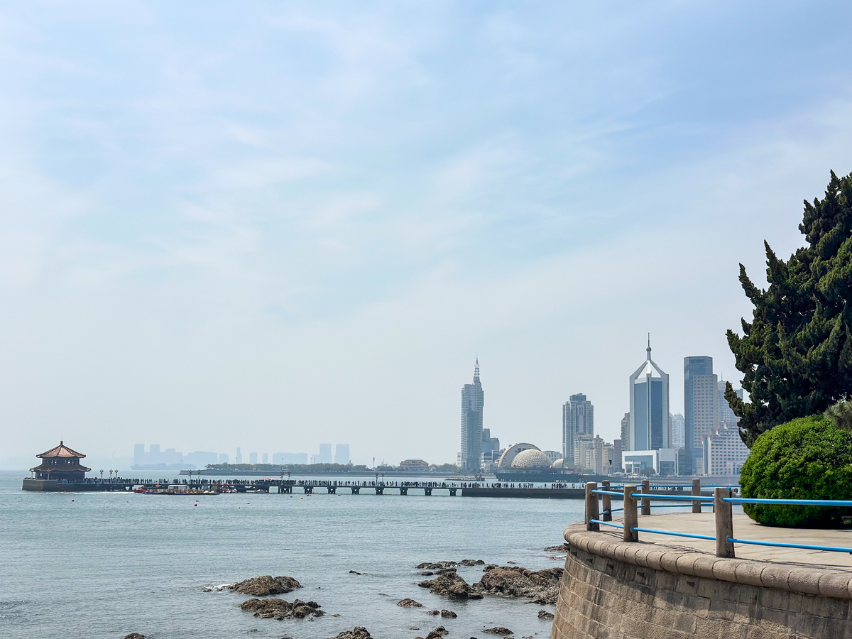 青岛五四广场：历史与文化的象征