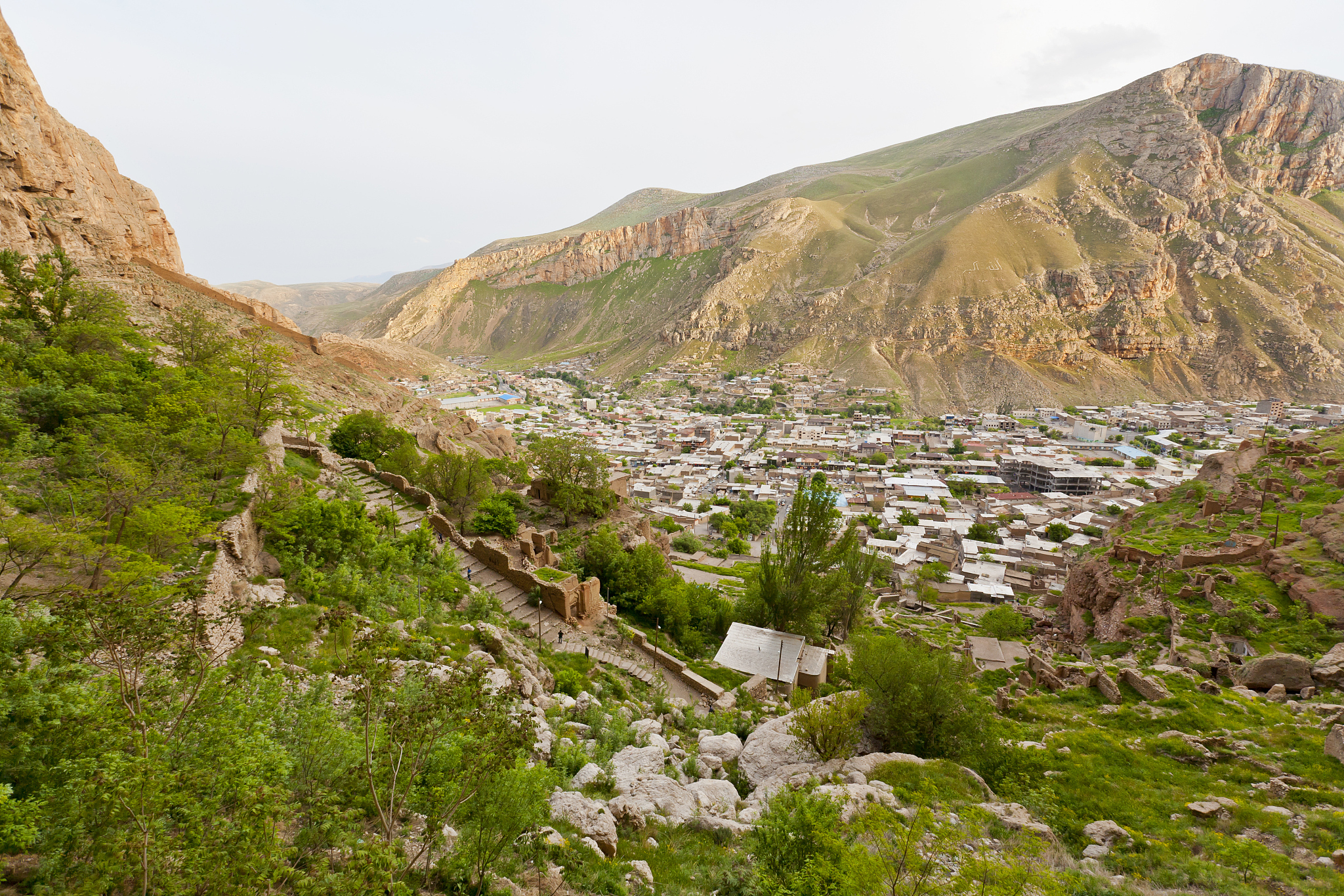 maku from ruins of fortress on ledge of cliff above town.