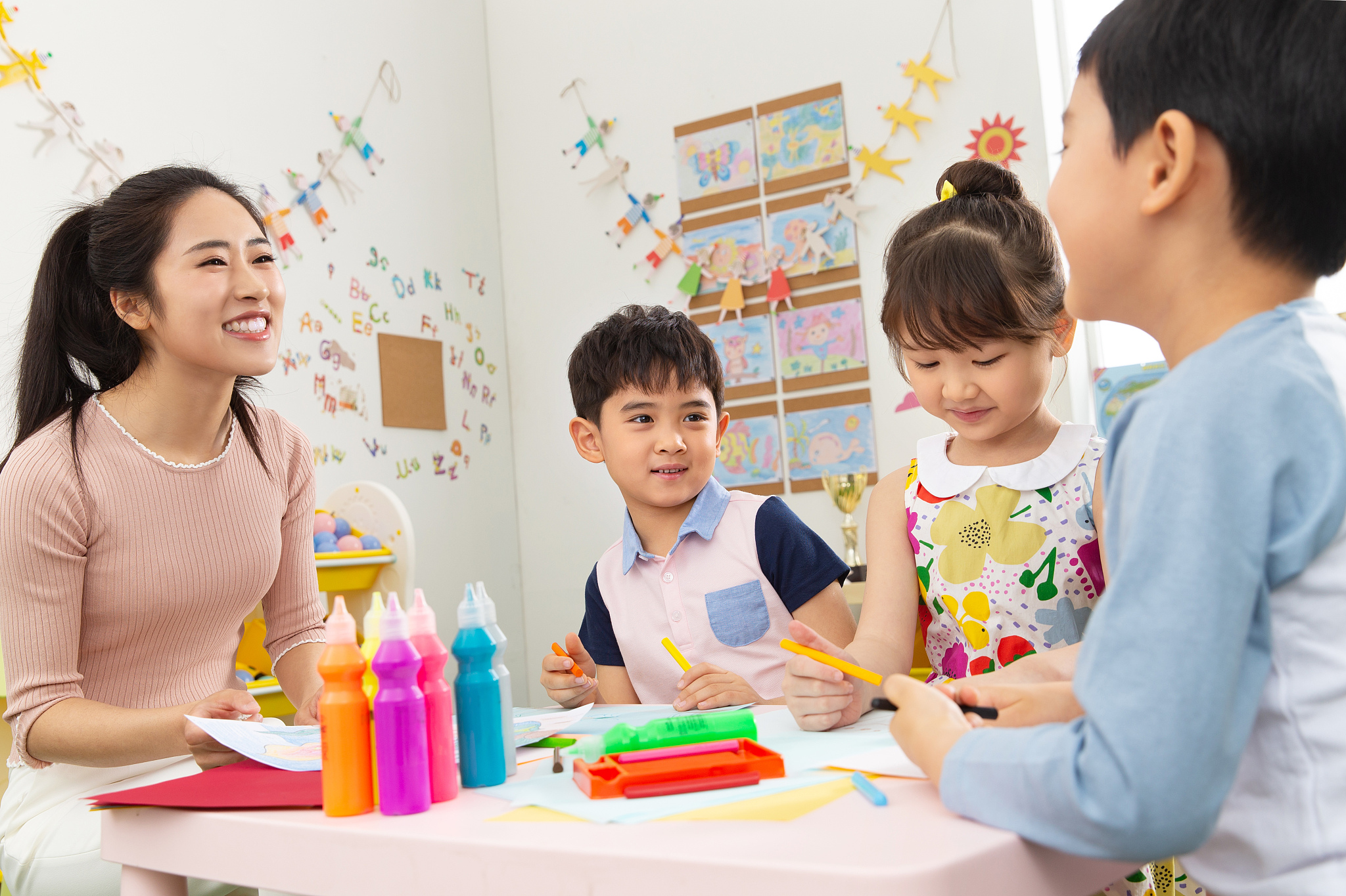 kindergarten teachers and the children