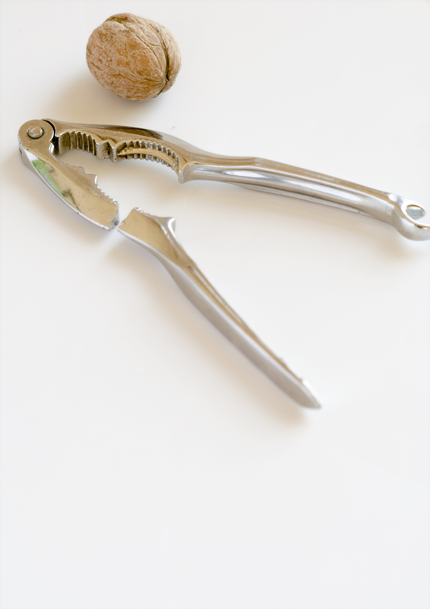 给英雄联盟里玩慎的游戏玩家取个网名