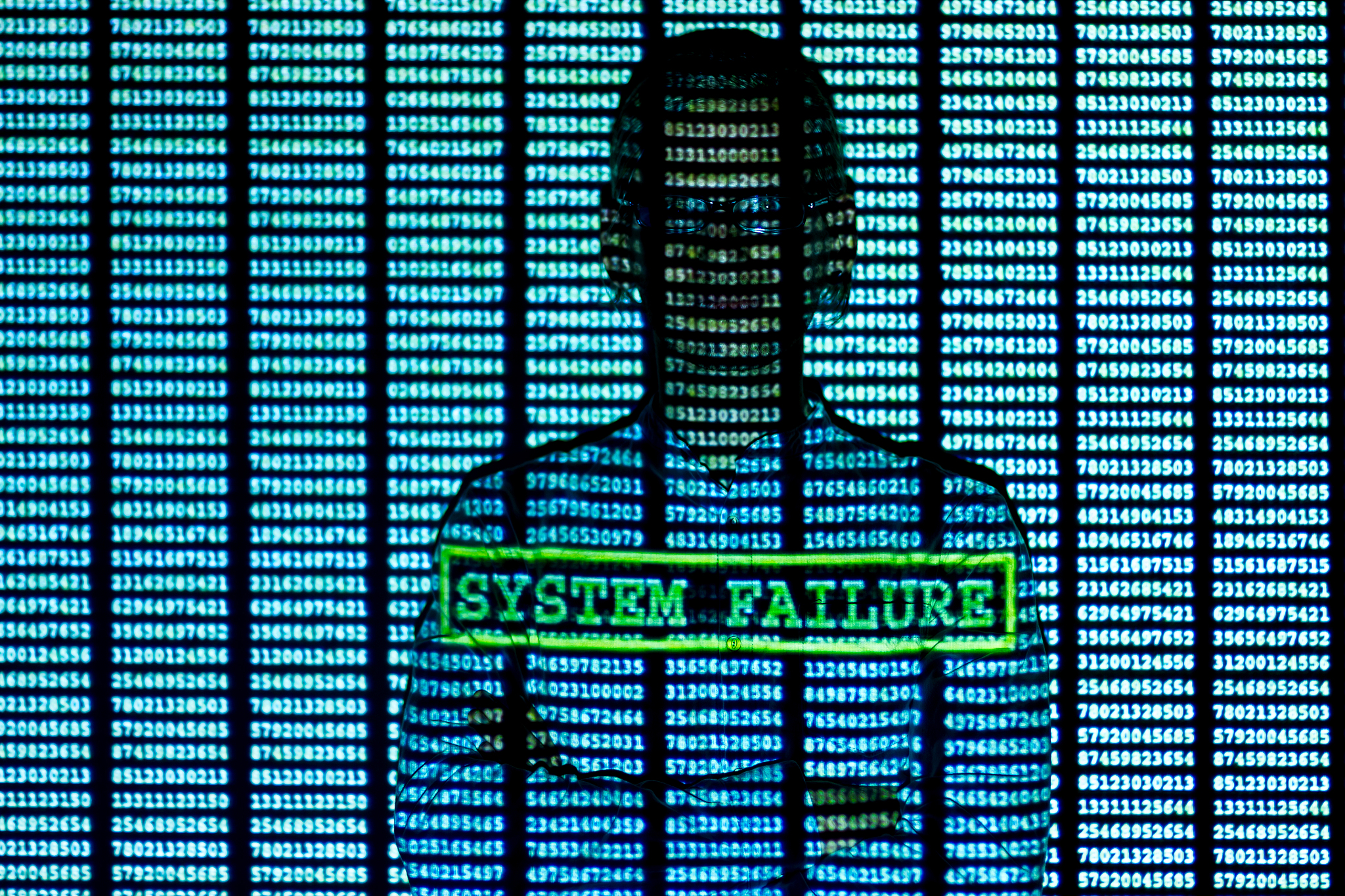 编写一篇制度题目为：软件产品安全开发工作红黑榜管理规范