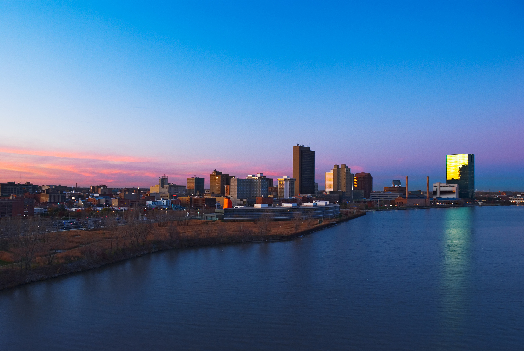 toledo, oh skyline at sunset