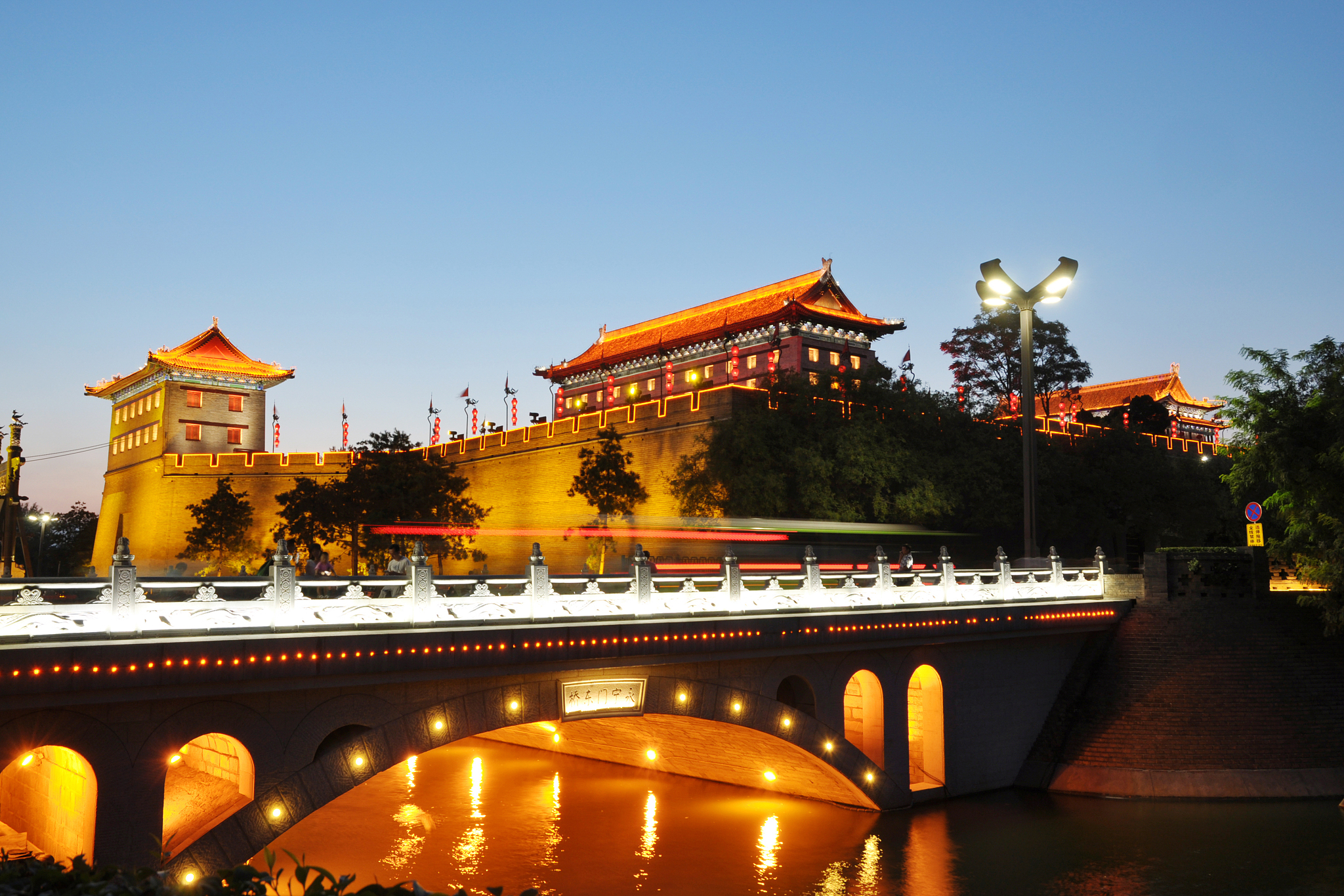 陕西西安城墙夜景