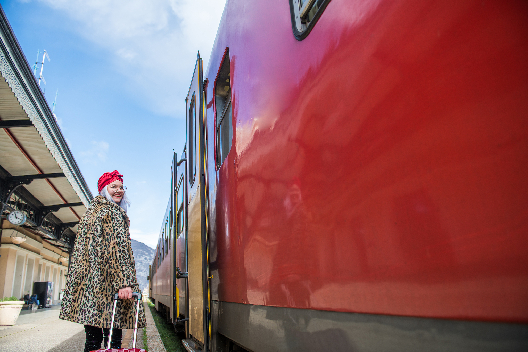 女生学铁路运输专业有前途吗？行业发展前景及优势分析