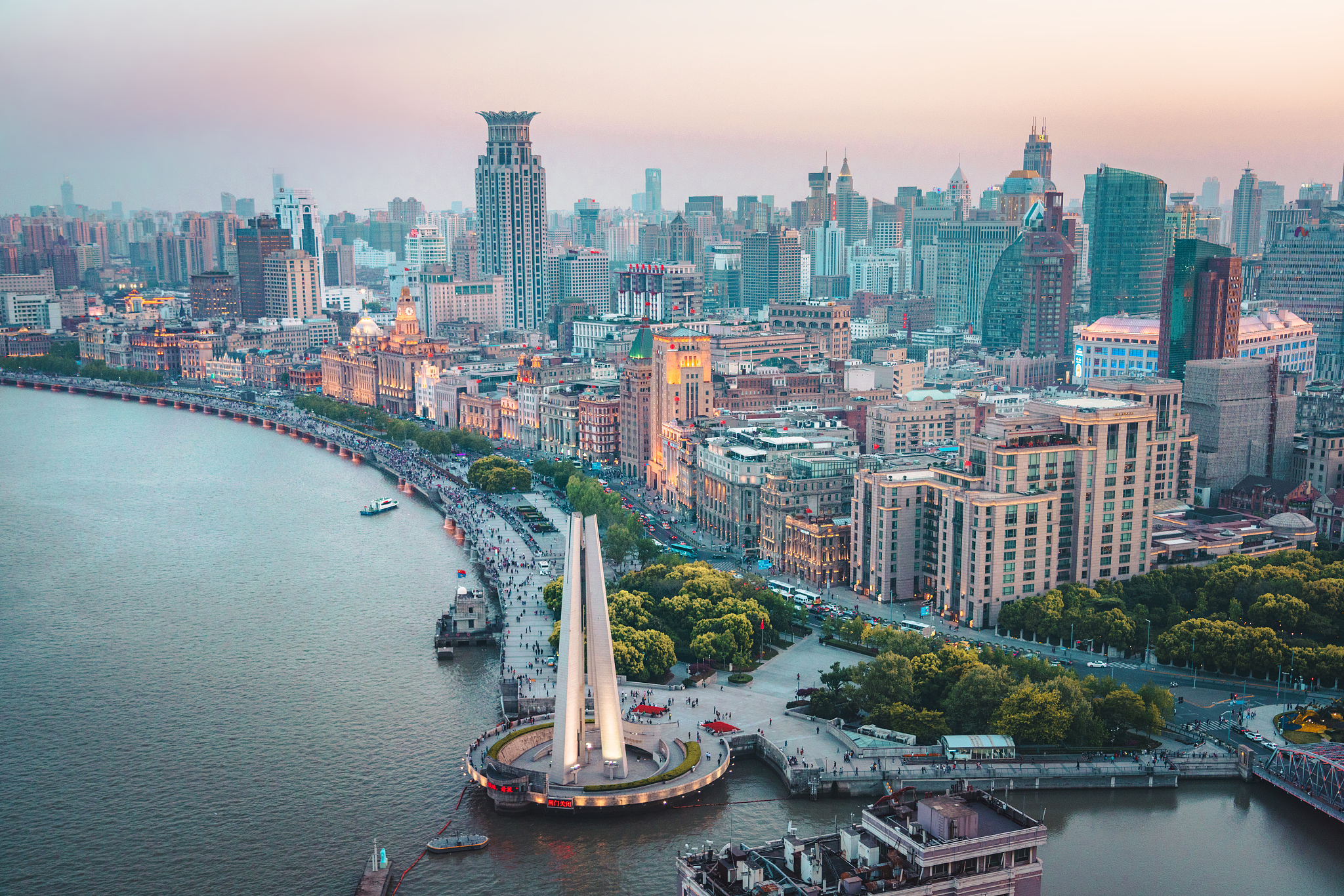 landmark skyscraper in shanghai, china