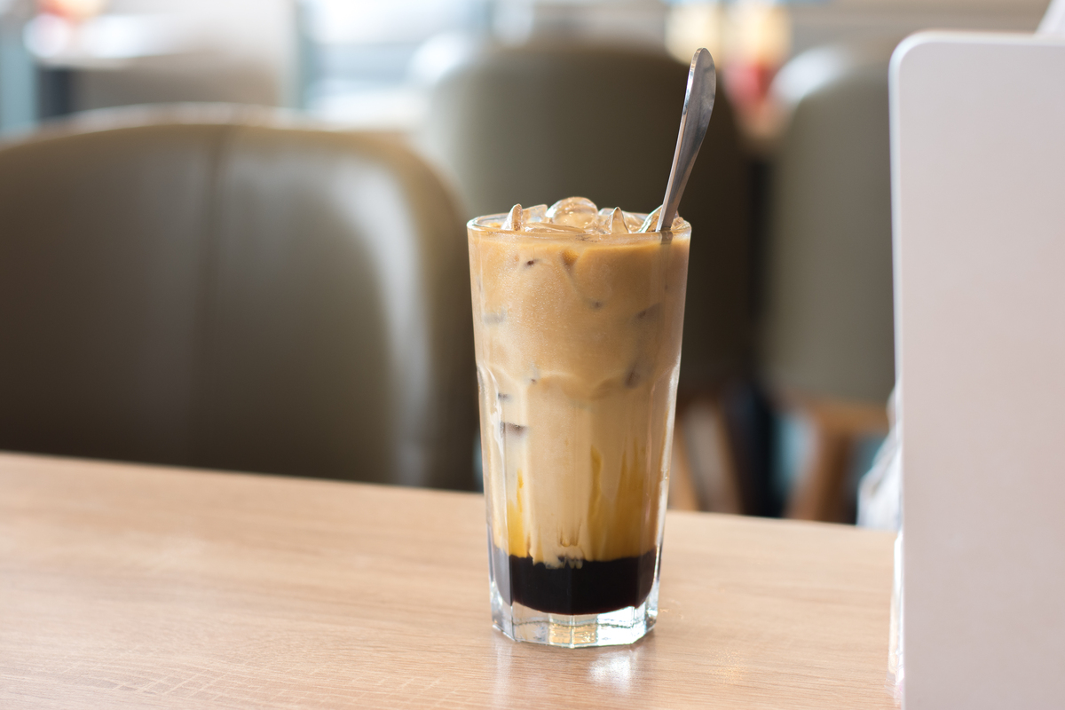 奶茶种类大全：珍珠奶茶、波霸奶茶、奶盖奶茶等多种口味