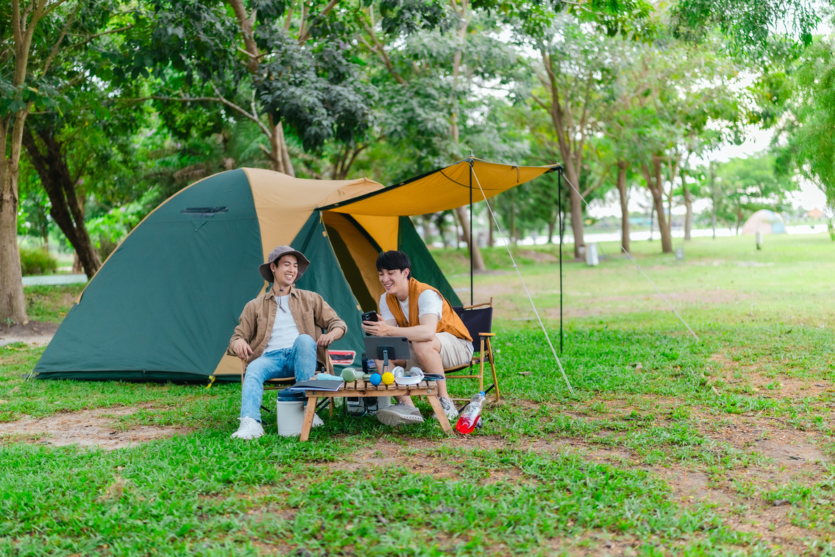 春日野餐必备：舒适野餐垫，与好友共度美好时光