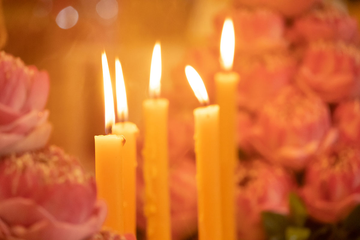 第一人称十五为逝去亲人送灯表文怎么写。