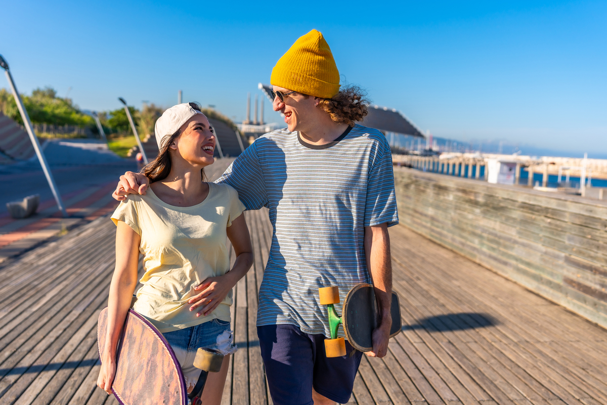 情侣之间分享快乐