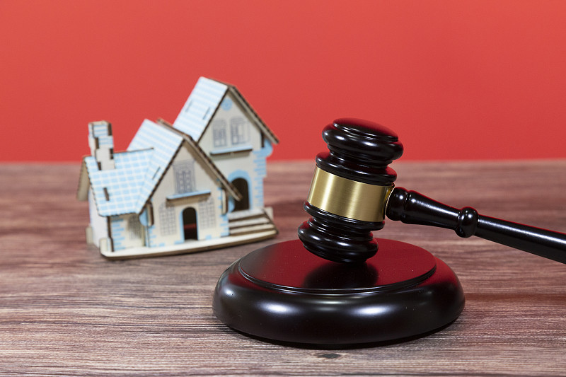 合同一式四份，双方各执两份，具有同等法律效力