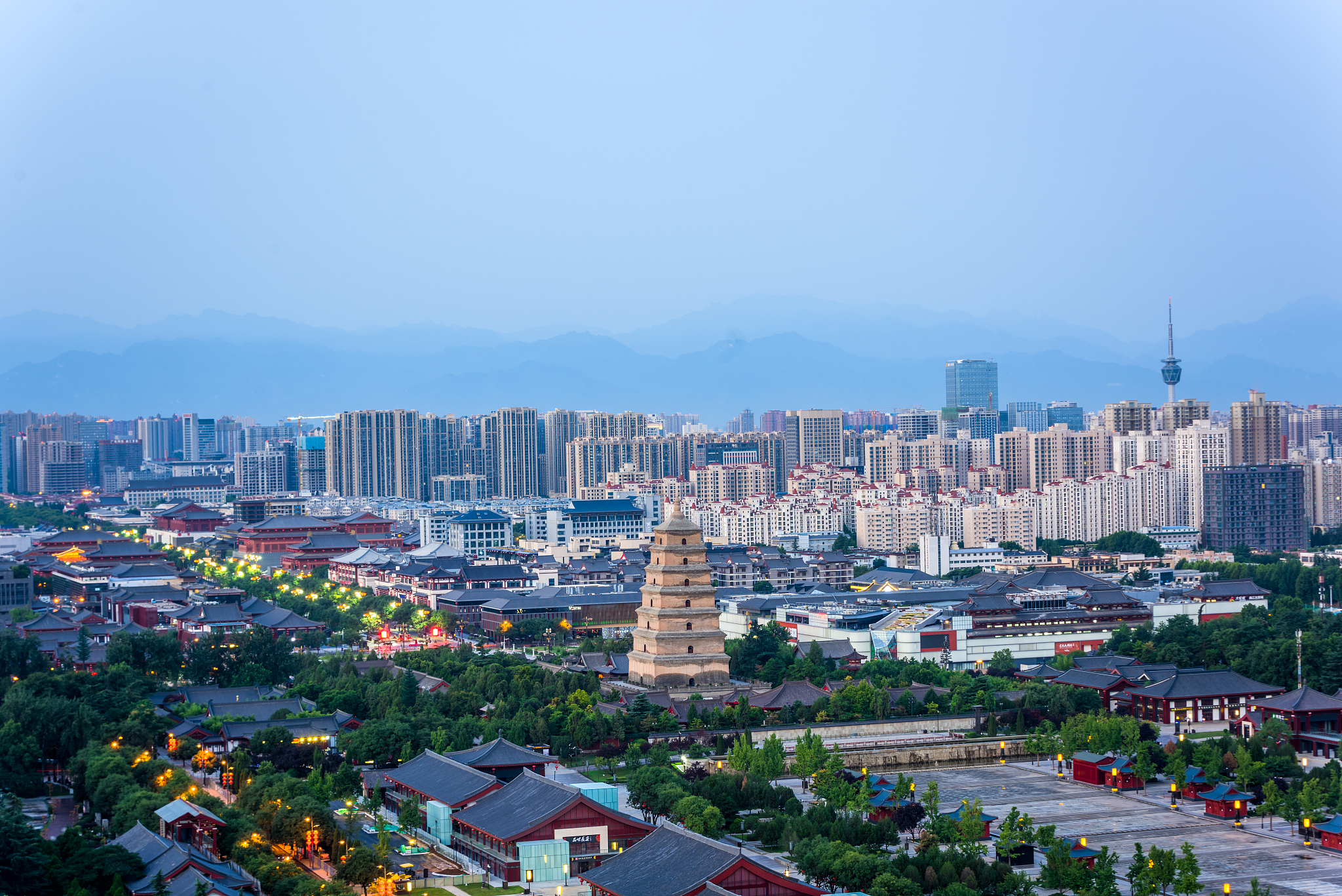 西安大雁塔区城市天际线