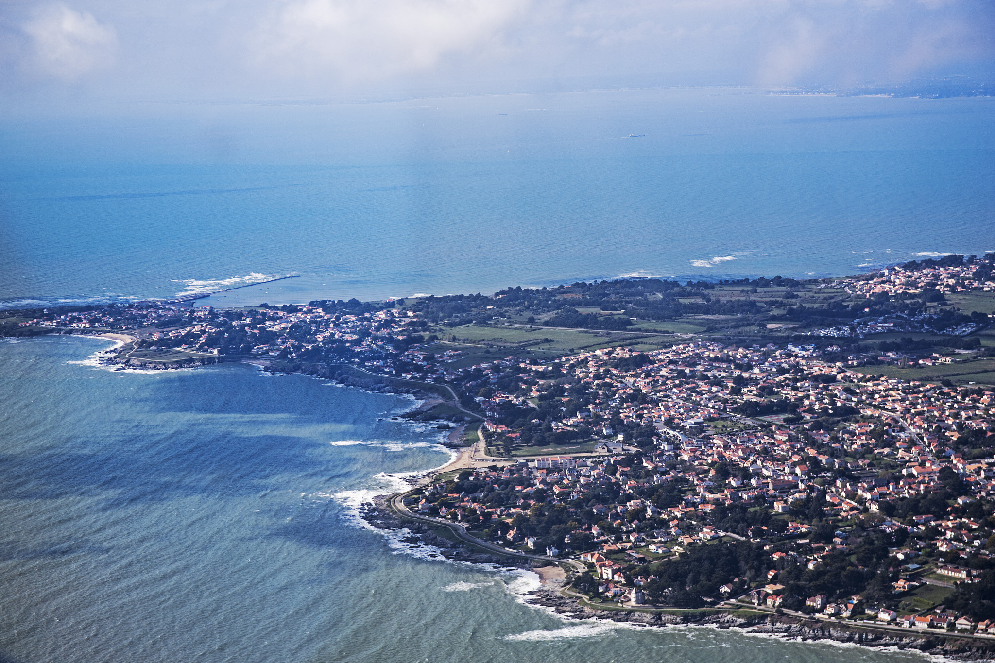 atlantic ocean and loire river