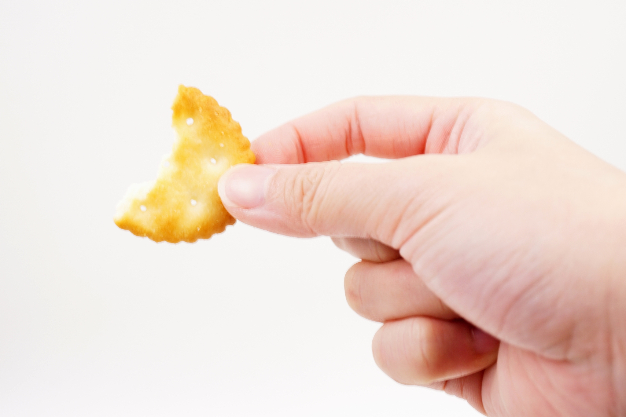 salty round crackers for snacks