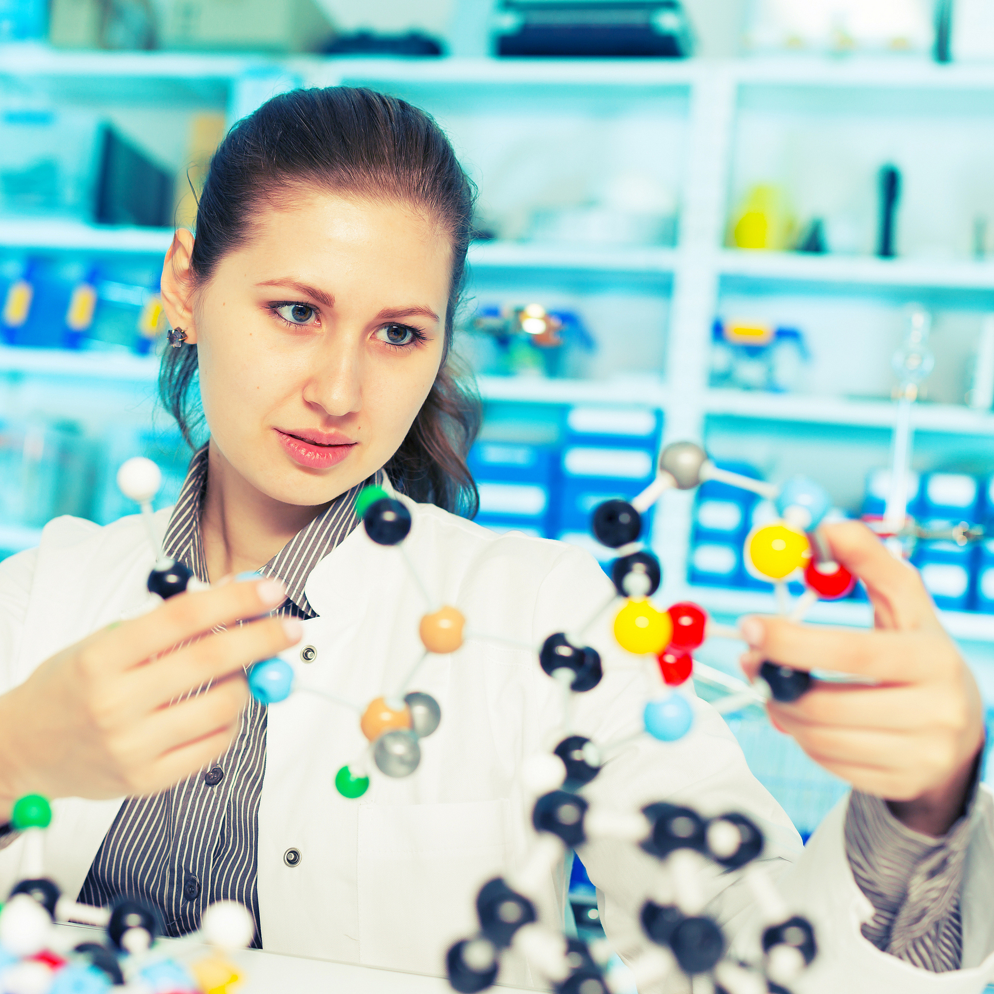 中小学科学基础教育：构建科学知识体系，培养科学素养和创新能力