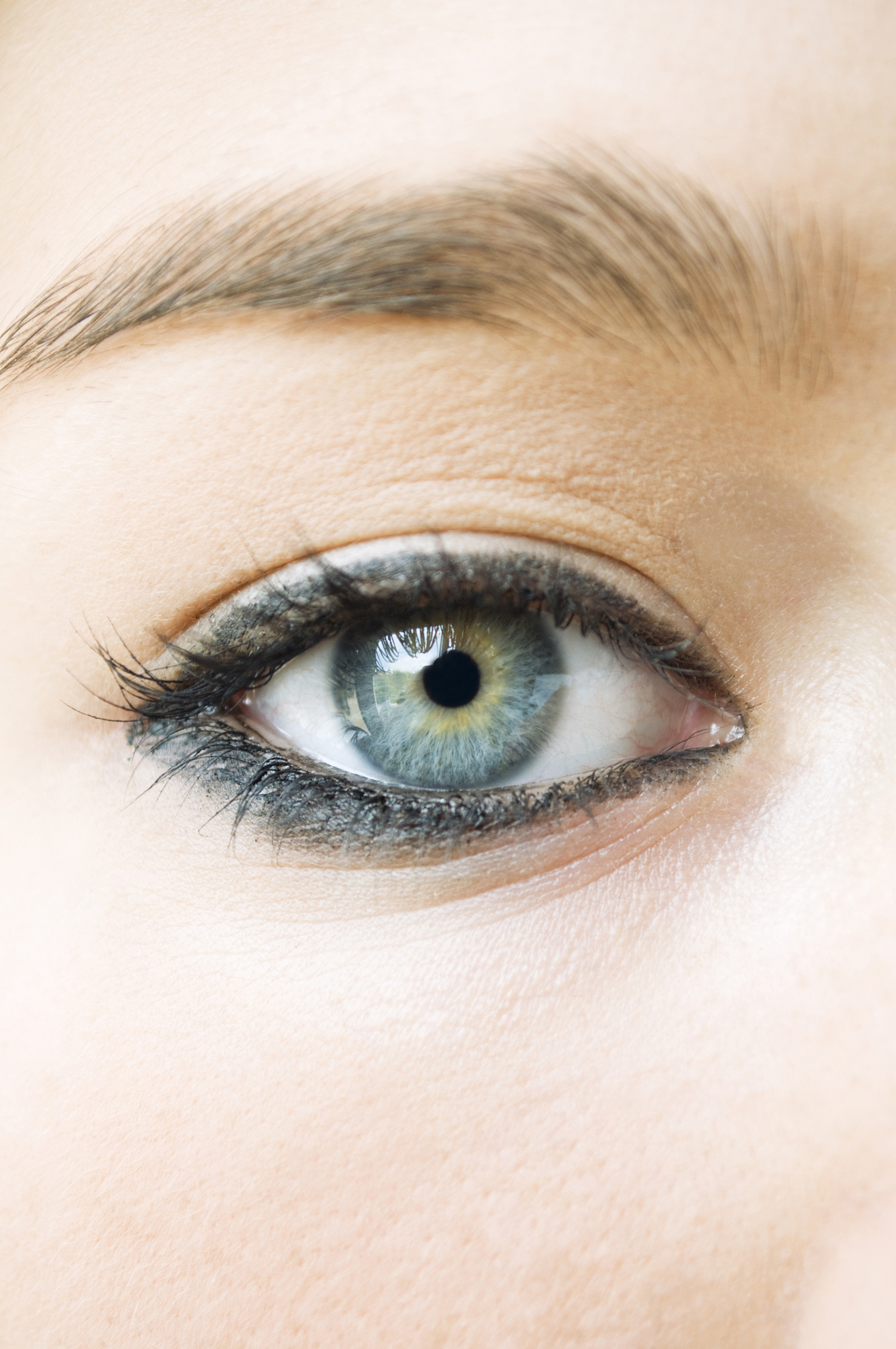 blue eye with makeup