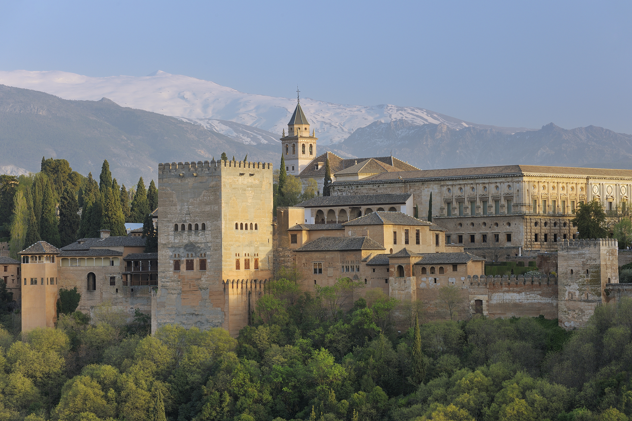 alhambra palace. unesco.