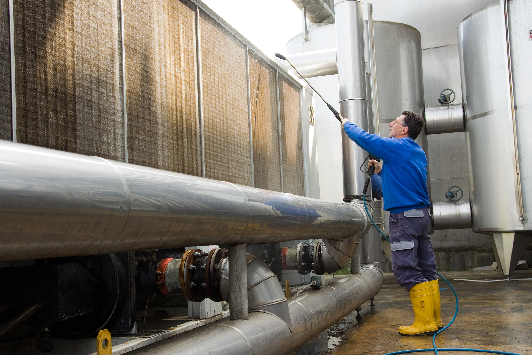 船舱污油水处理：清洁步骤及检验