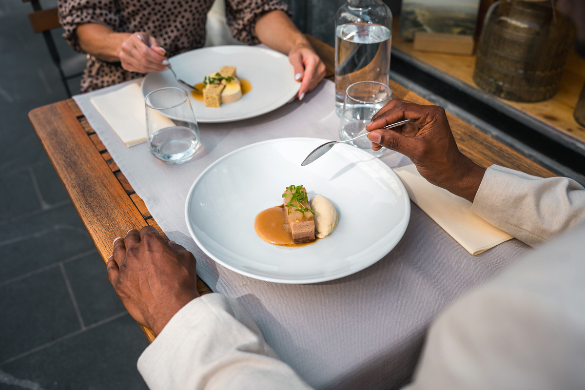 Essential Elements for a Great Hotel: A Customer's Perspective