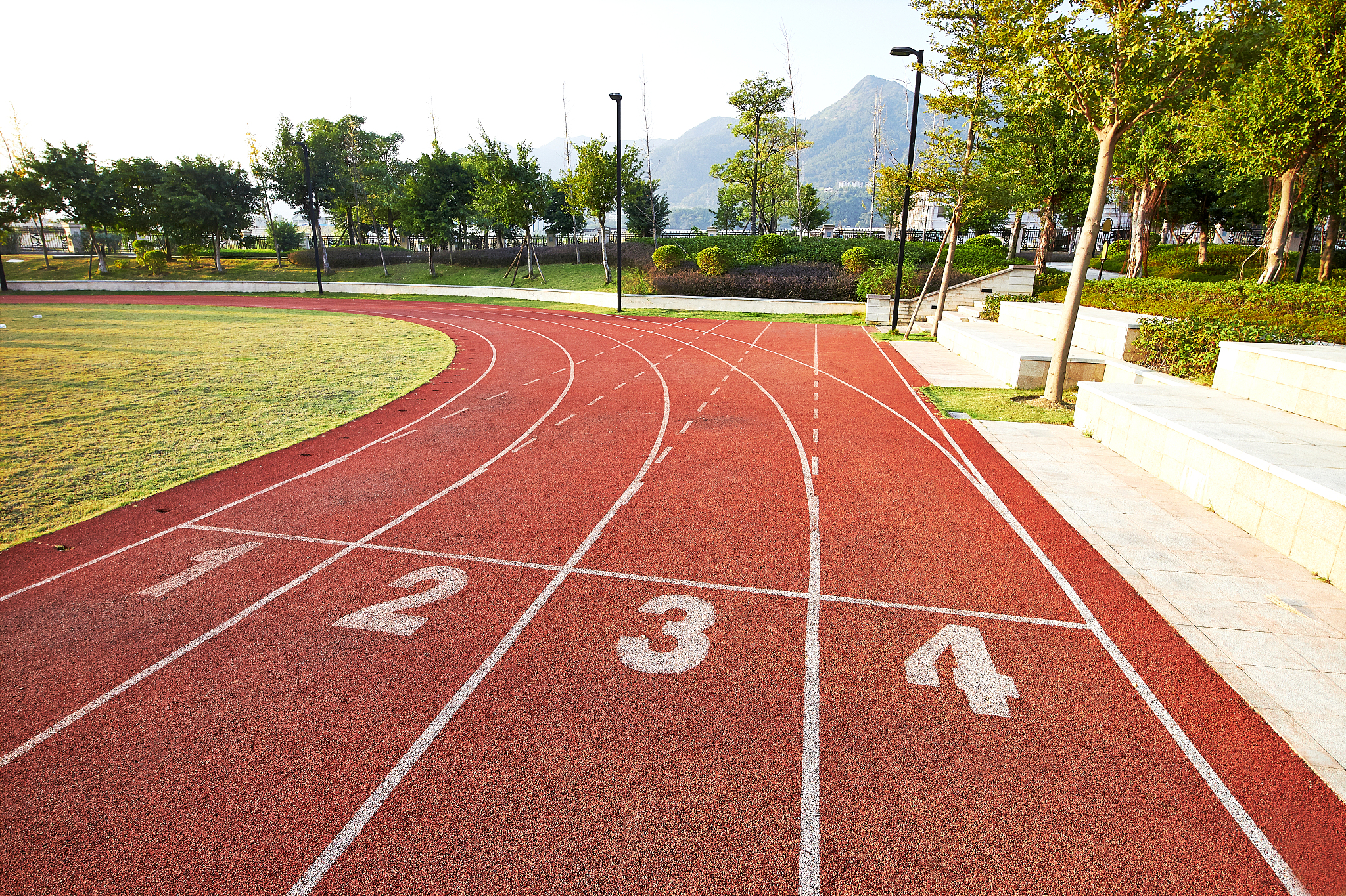 丽水防洪堤塑胶跑道在哪里？如何