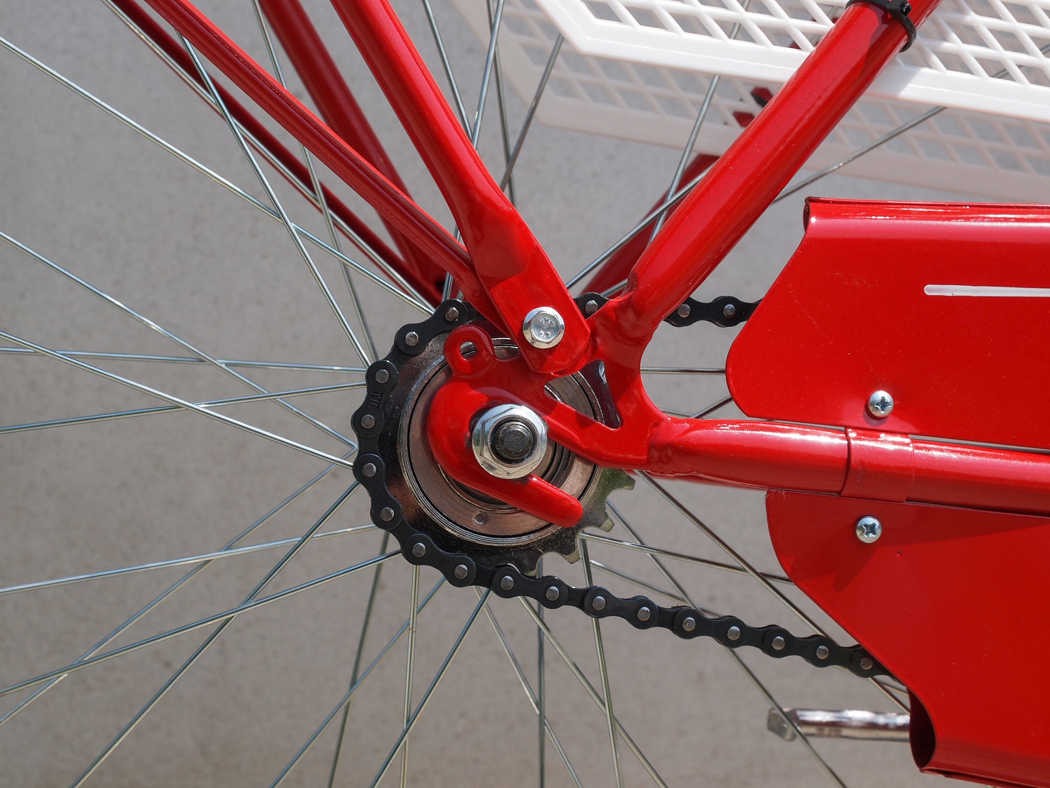 帮我组装一辆最新且顶级的卜威山地车并表明价格不要禧玛诺家的配件