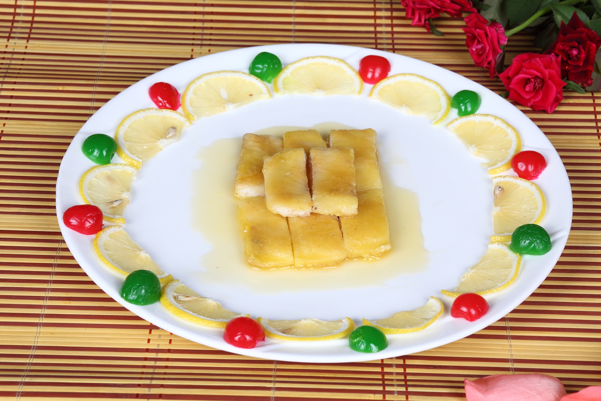 爆炒牛蛙寓意名是一鸣惊人。根据查询相关公开资料得知一鸣惊人是爆炒牛蛙天道酬谢是红烧牛腩每个菜品的名字都是学校后勤部门的工作人员及语文老师们根据菜品配料名称的谐音来取的希望通过这些具有吉祥寓意的菜品名字为高考考生带来好运。帮我用150字详细描述