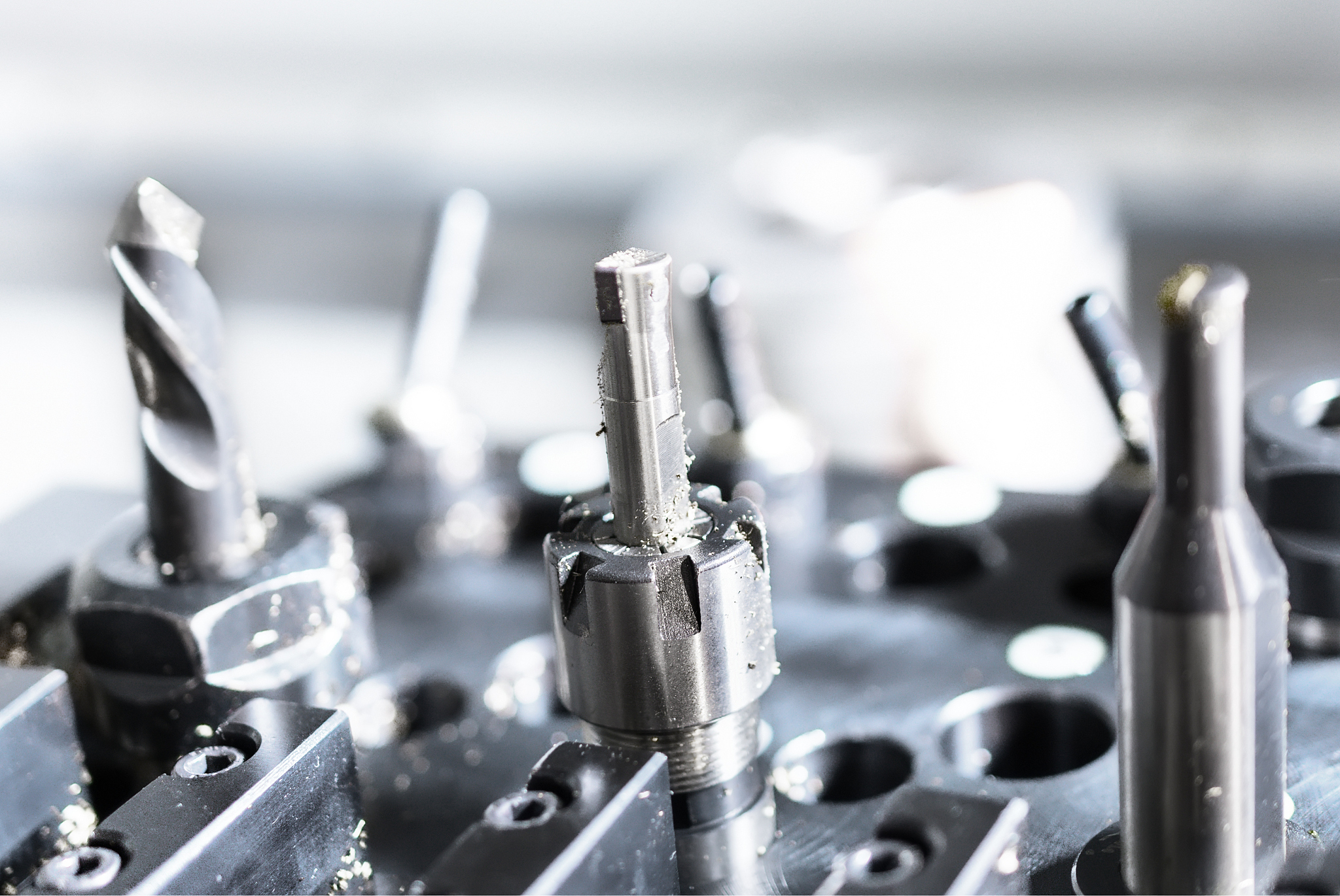 高速钢铣刀毛坯加工工艺有铣削、钻孔、镗削、磨削哪种精度最高哪种最容易控制哪种最高效