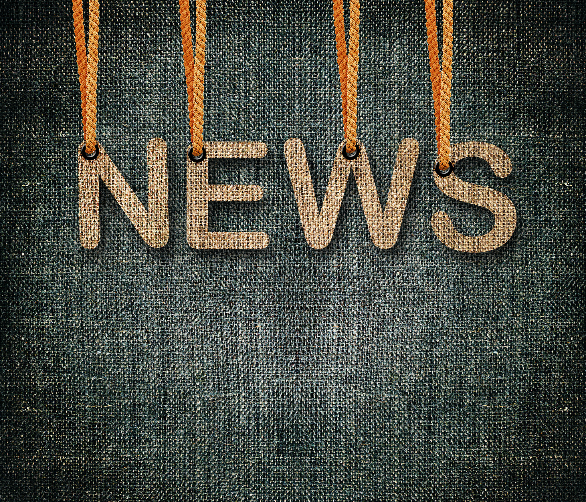 服饰和服装的英文分别是